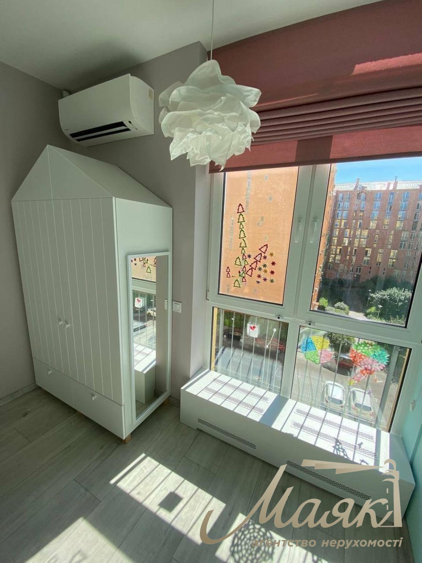 Продаж 4к квартири ЖК Комфорт Таун, вул. Регенераторна