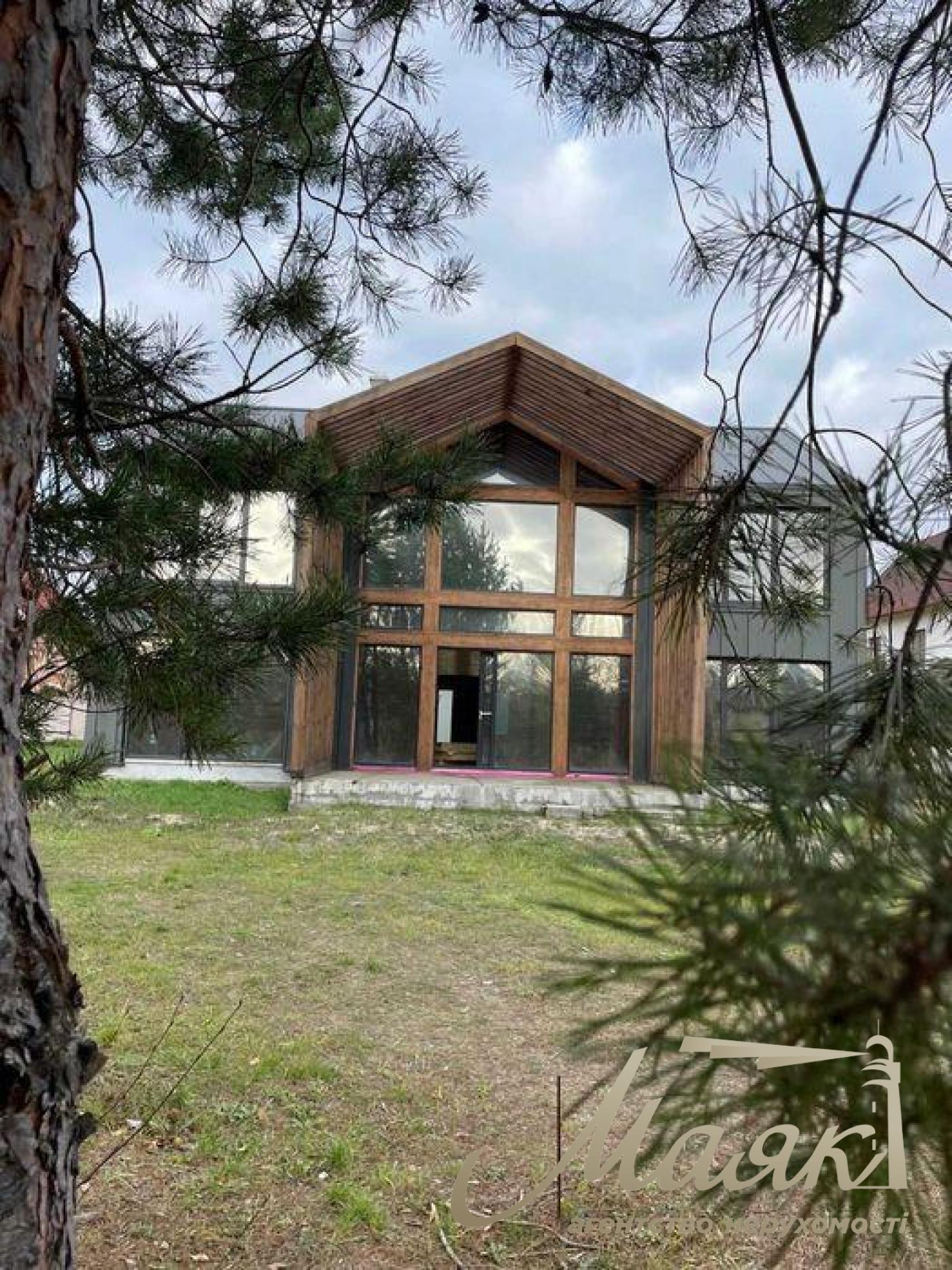 Продаж 2-поверхового будинку в Голосіївському районі Києва 252 м2, Чапаєвка, Лисоводна