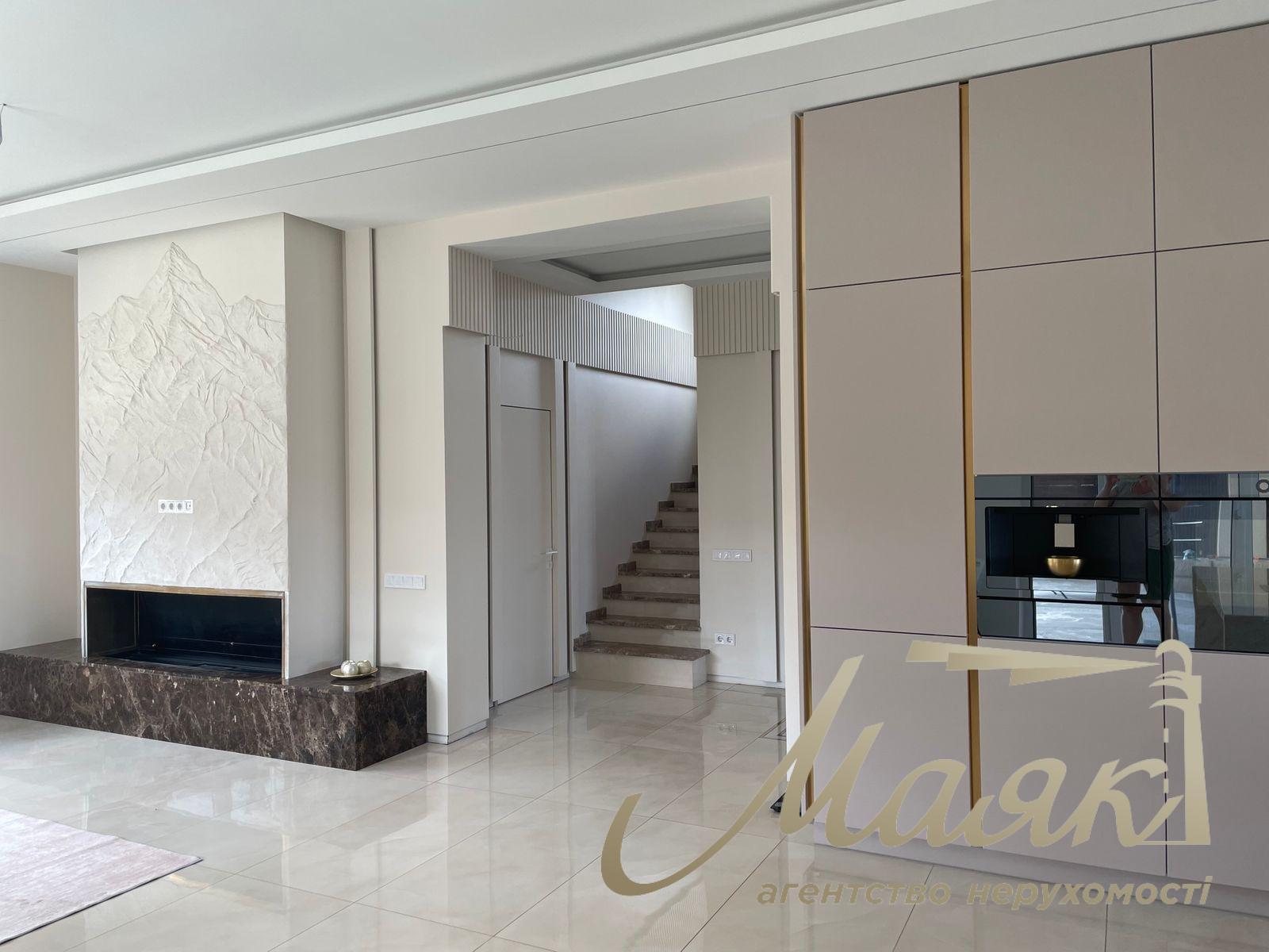 Продаж двоповерхового будинку 274м2 у Лісниках поруч з Equides Club