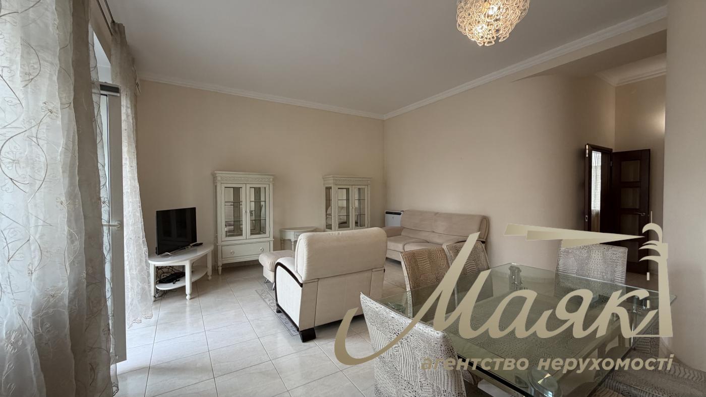 For sale 3-room apartment 98m2, str. Yaroslavov Val, 19, Shevchenkovsky district, Near Golden Gate, Sofia Square, Andreevsky Descent.