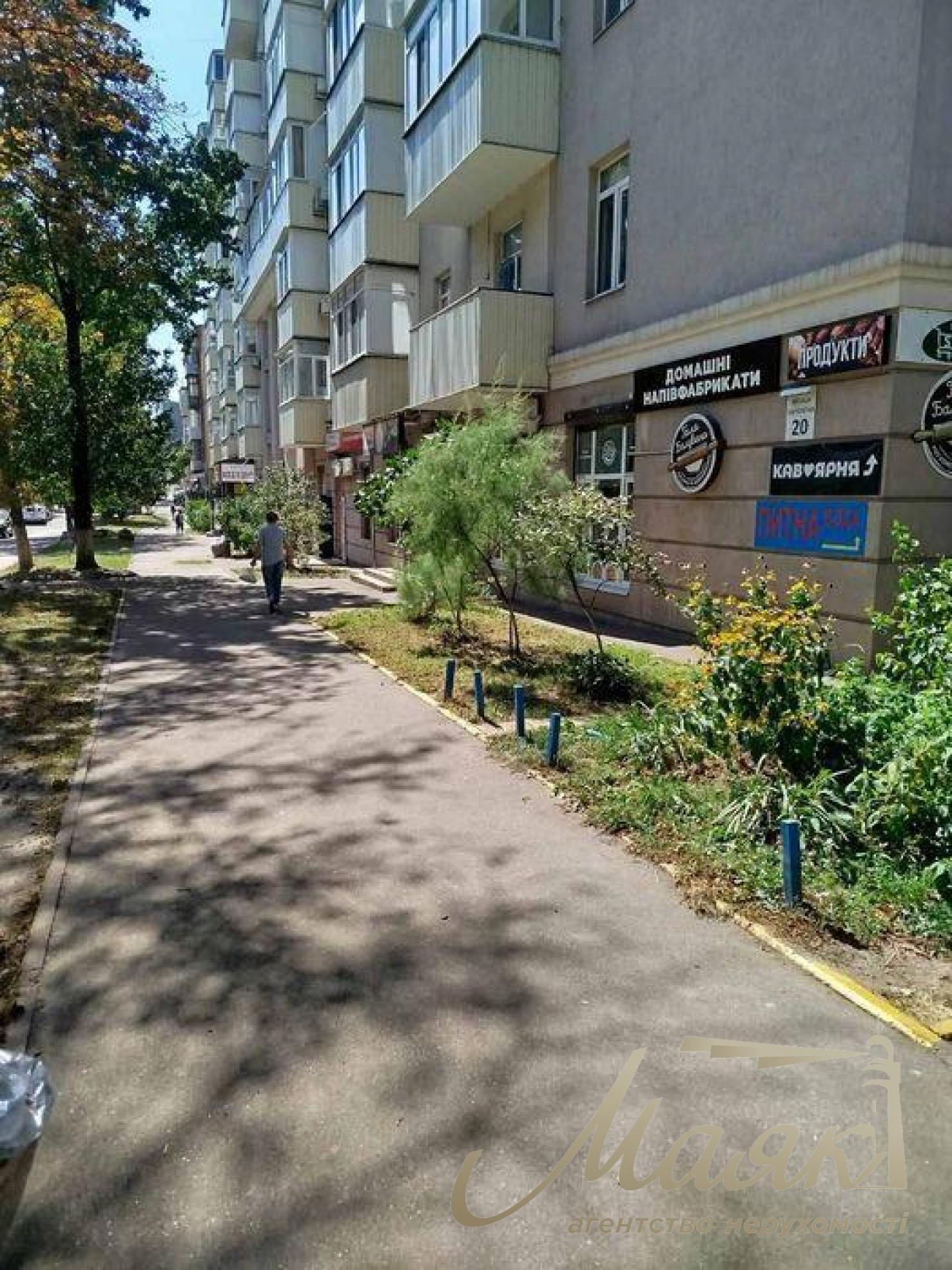 Rent commercial premises on the street Garmatnaya 55.