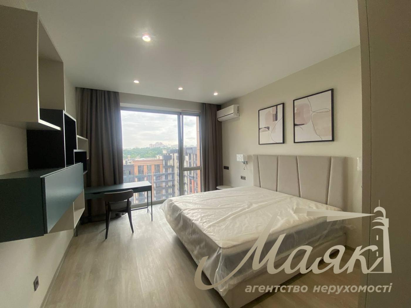 Rent of a three-story penthouse in the Atlantic residential complex at 118 Antonovich Street