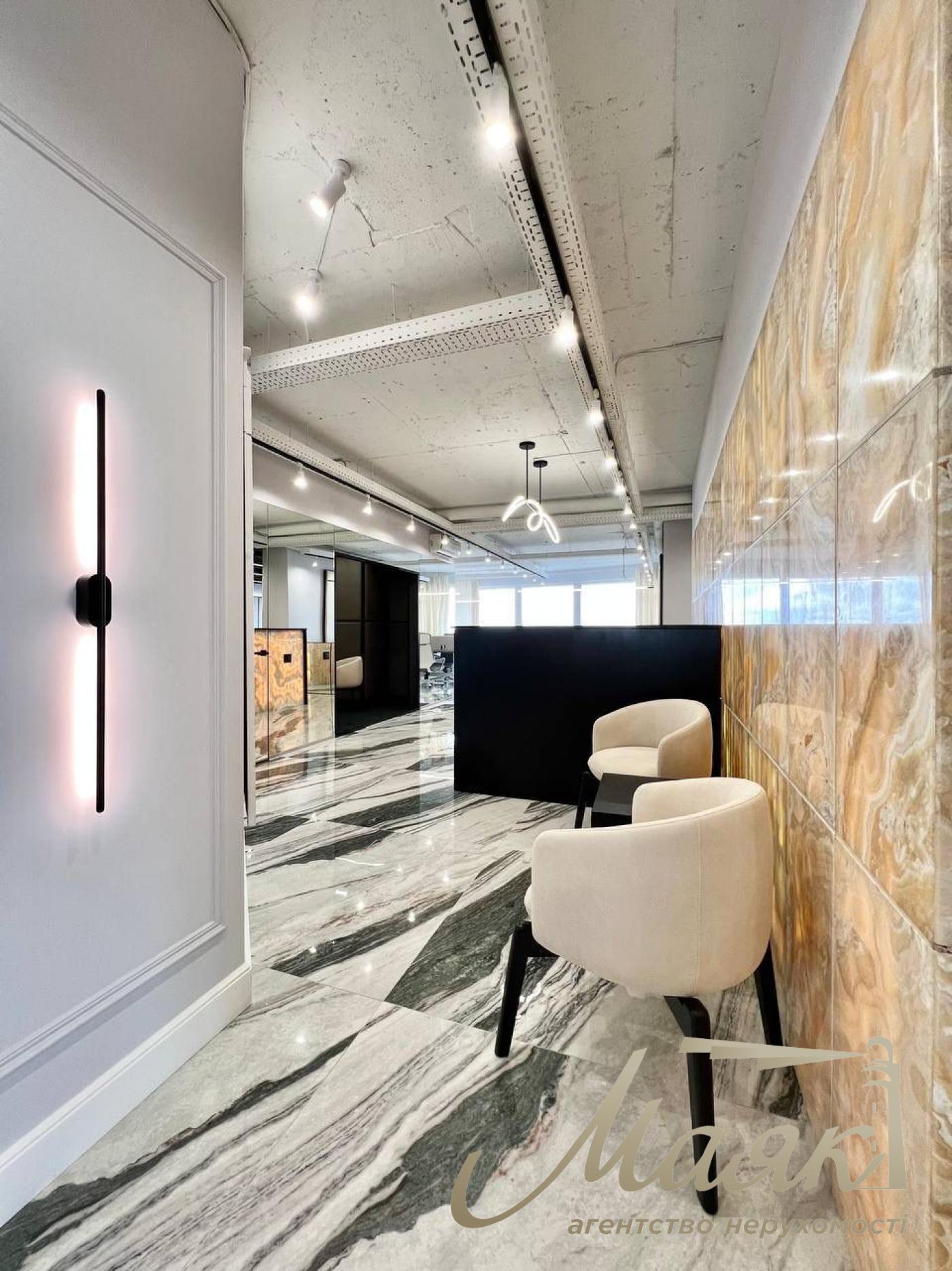 Sale of office with tenant Business Center Carnegie, Klovsky descent street