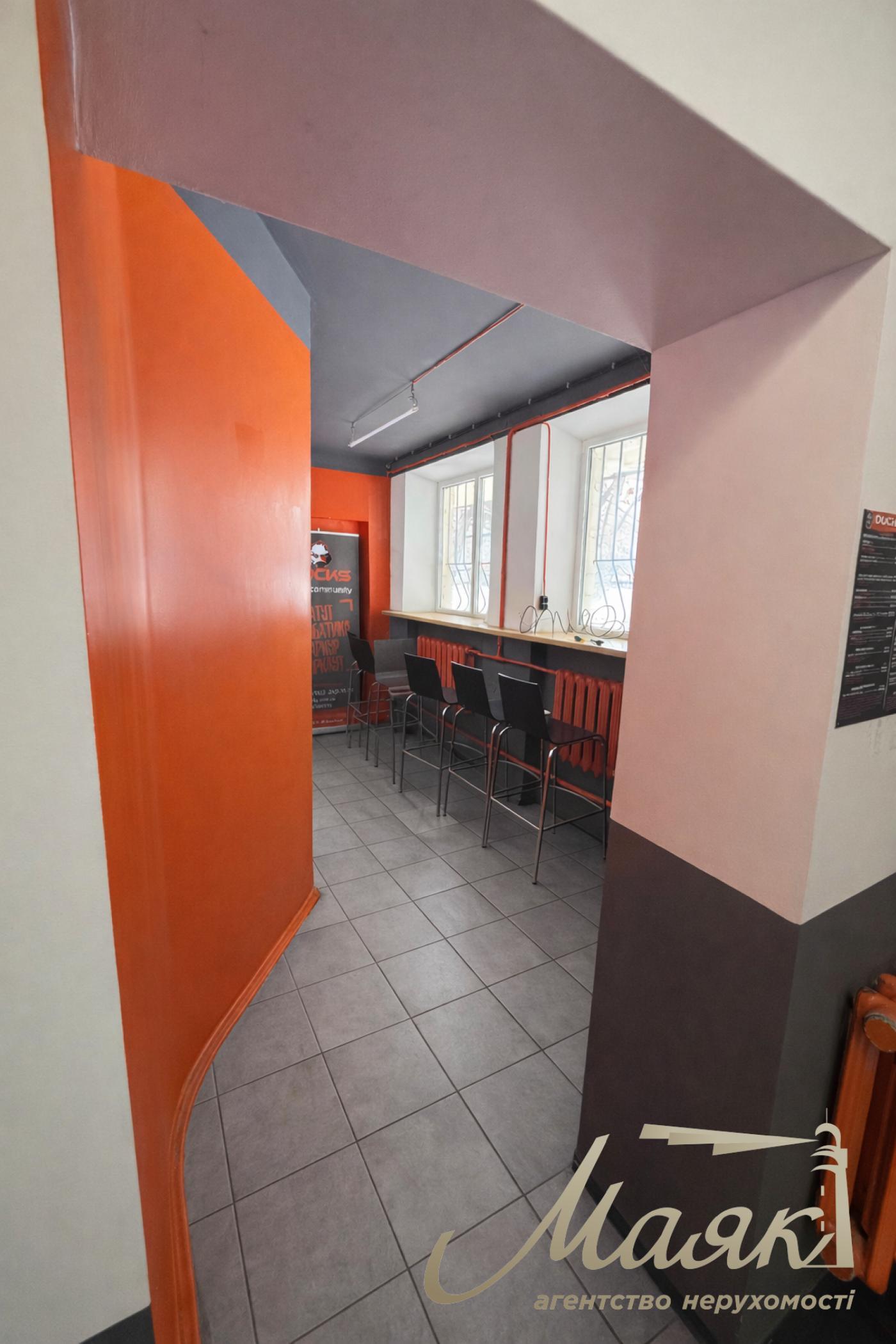 Оренда окремо розташованого спортивного комплексу Видубичі Під Дарницьким мостом