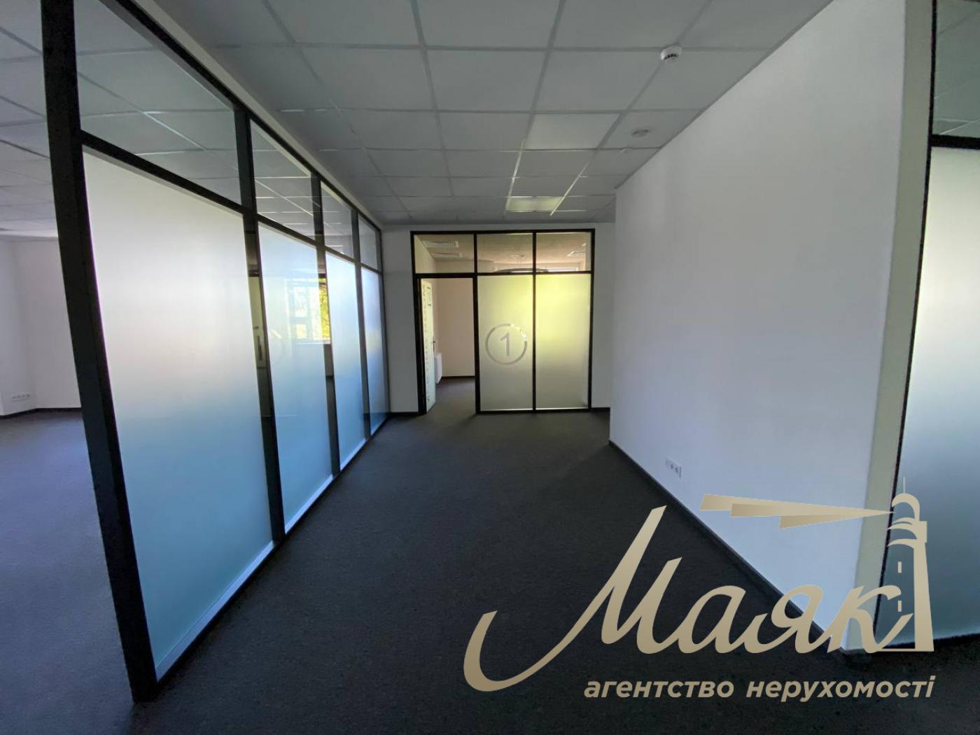 Аренда офиса 648 м2 в БЦ на Дорогожичах, возле метро