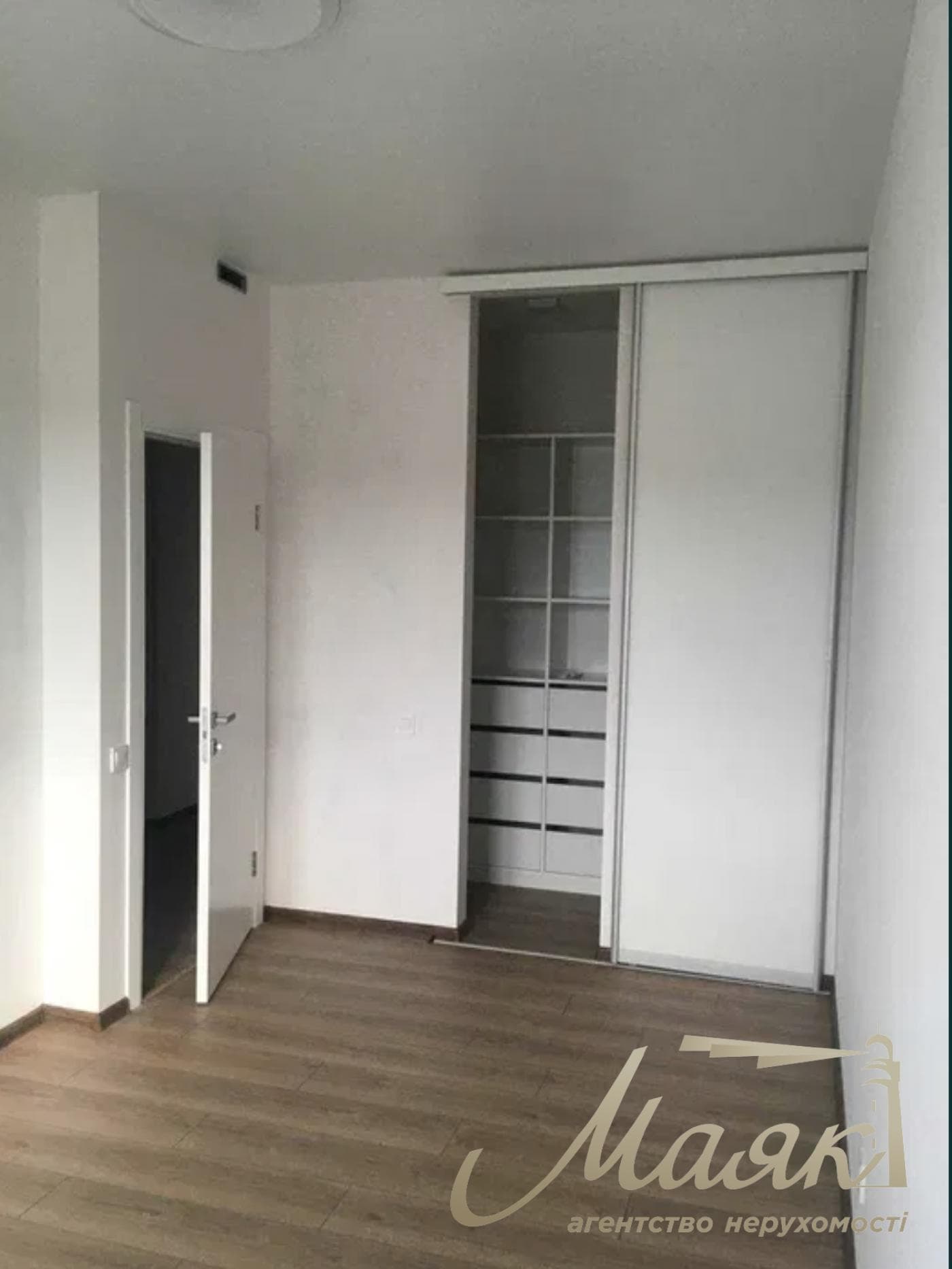 Оренда 2-х поверхового таунхауса 113м2, в с. Ходосівка