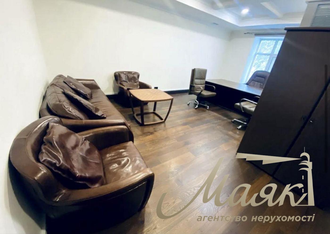 Аренда офиса в историческом центре, ул. Владимирская