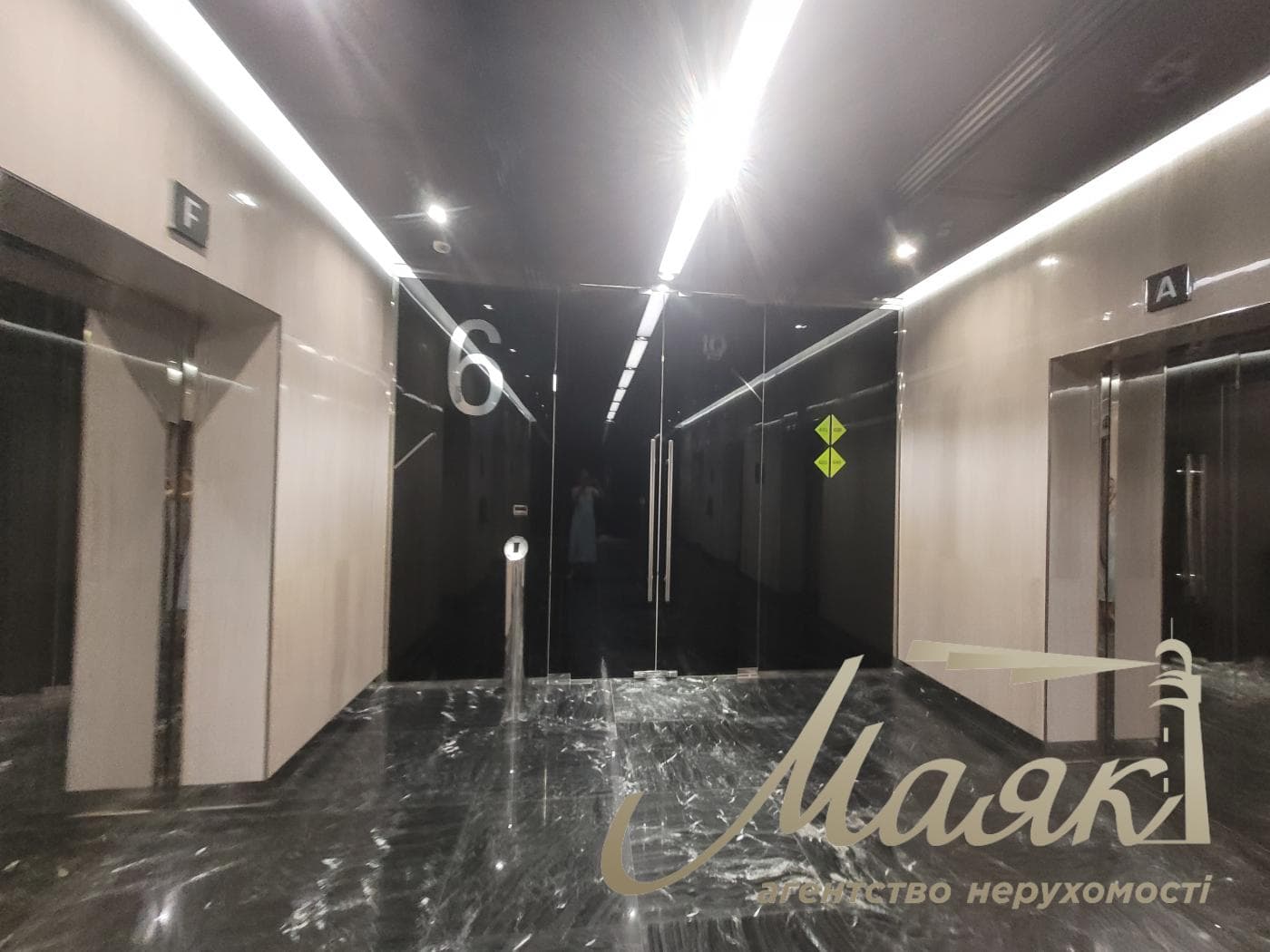 Оренда офісу площею 213 м² у бізнес-центрі IQ, вул. Болсуновська, Печерськ, Центр