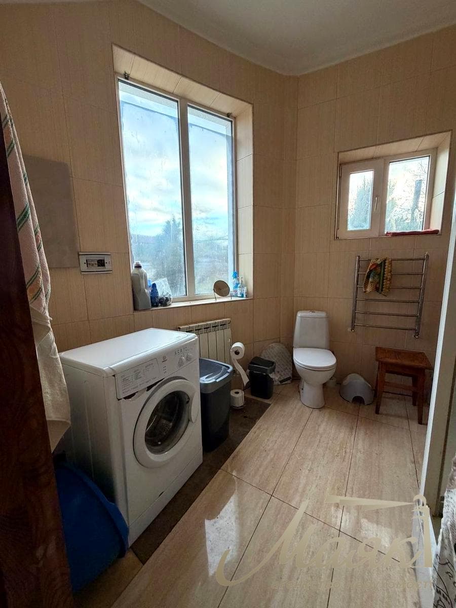 Продаж будинку 168м2 біля озера з фруктовим садом, 10 соток землі в с.Віта-Литовська/Чапаївка, Голосіївський район, Київська область.