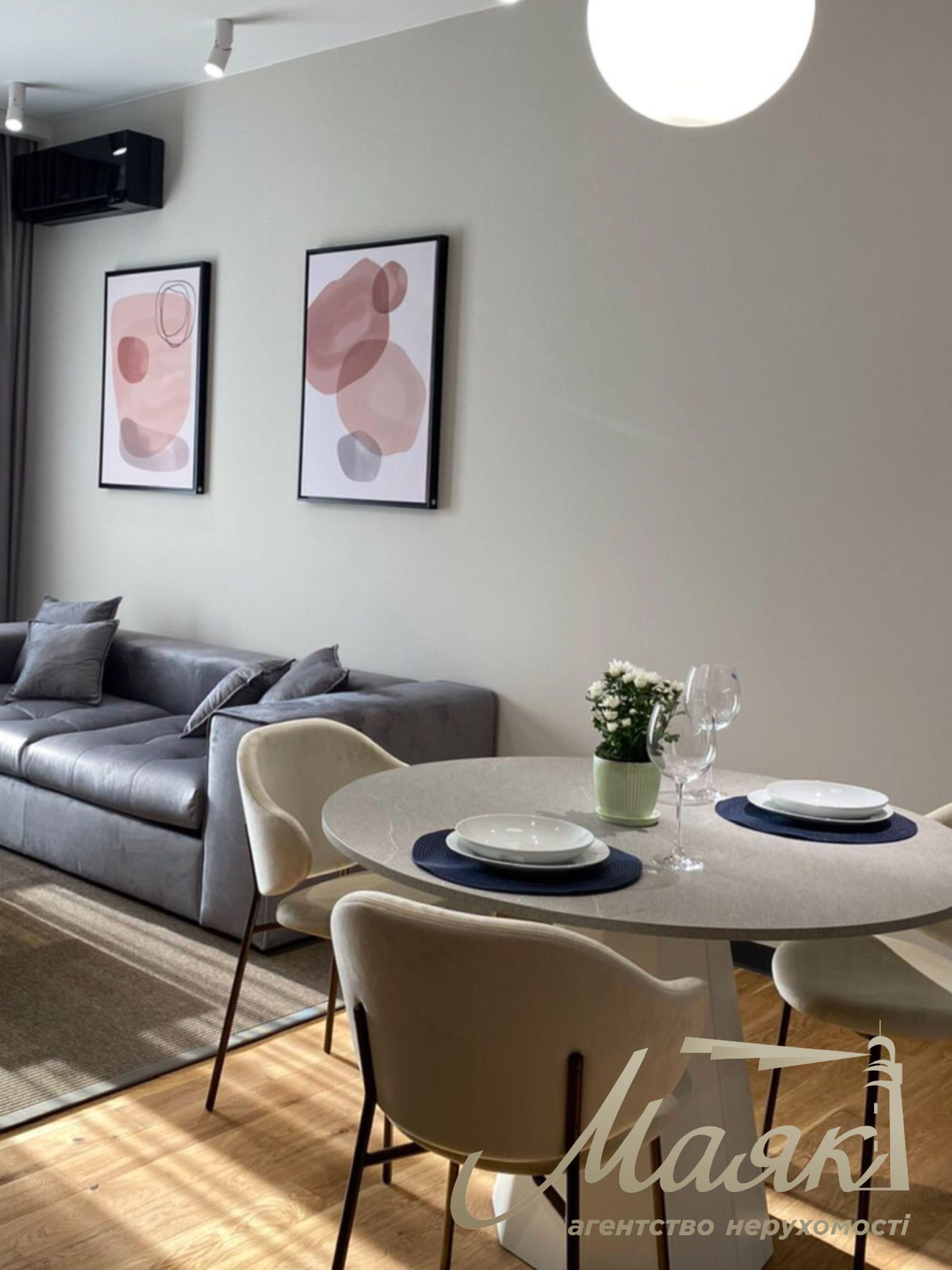 Аренда кв 55м, ЖК Tetris Hall, Печерск + паркоместо