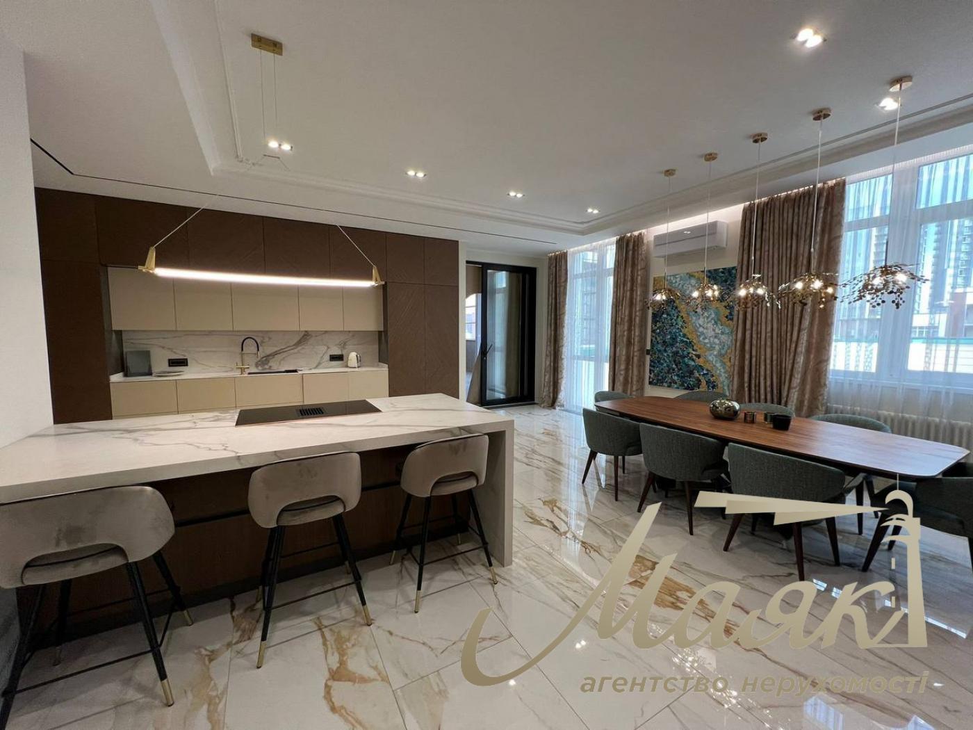 Продаж квартири з терасою ЖК Французький Квартал