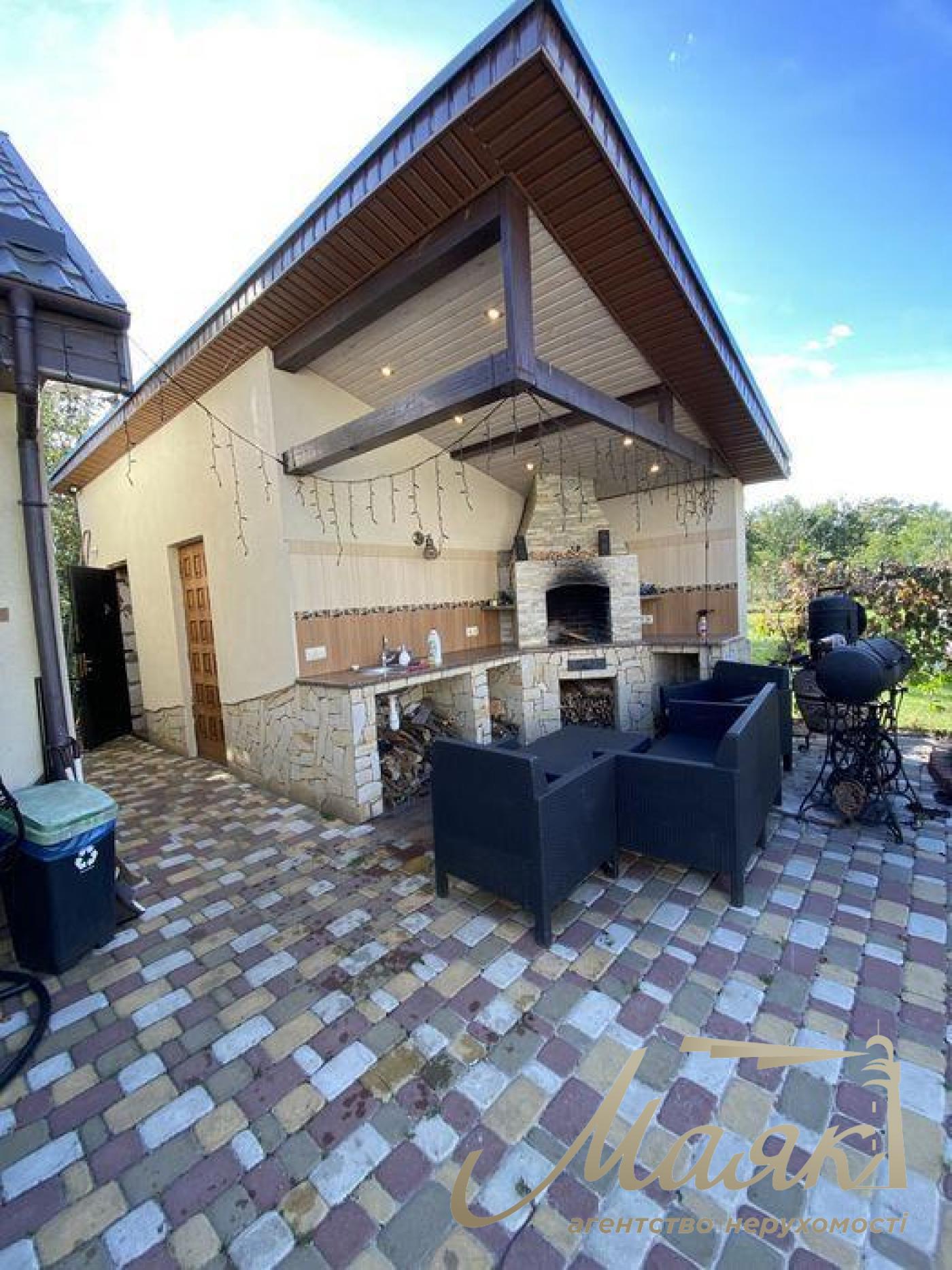 Sale of a 2-story house. Area - 115 sq.m. s. Rozhny, Brovarsky district.