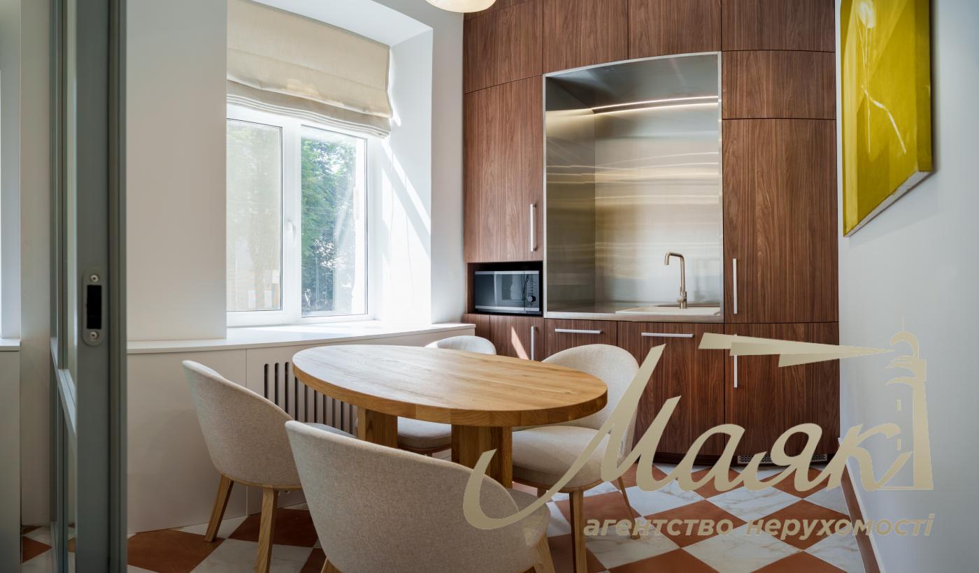 Office for rent in the center of Knezey Ostrozhskikh str. (Moskovskaya)