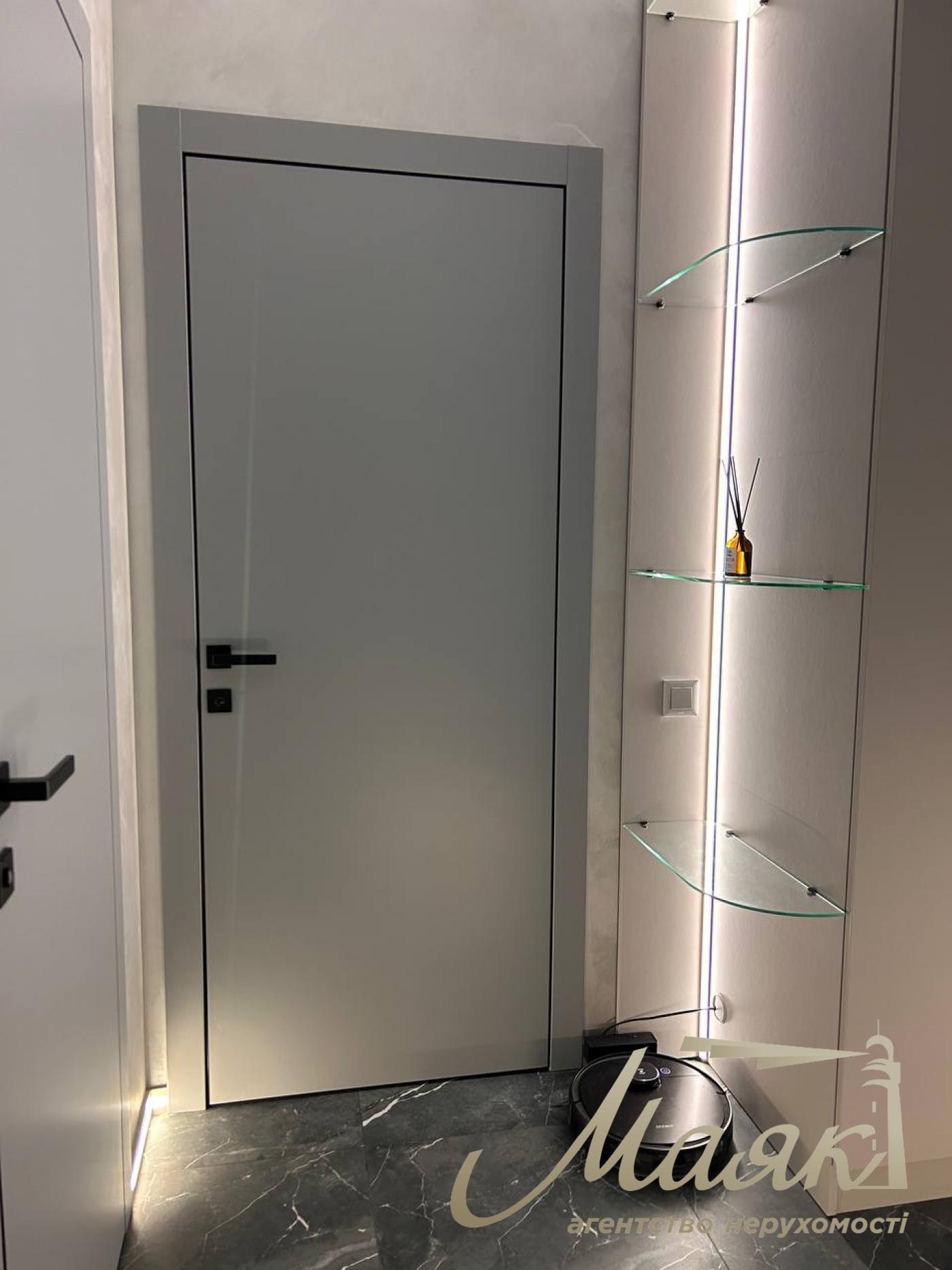 For sale 3-bedroom apartment with terrace in LCD "Italian Quarter" Obolonsky district