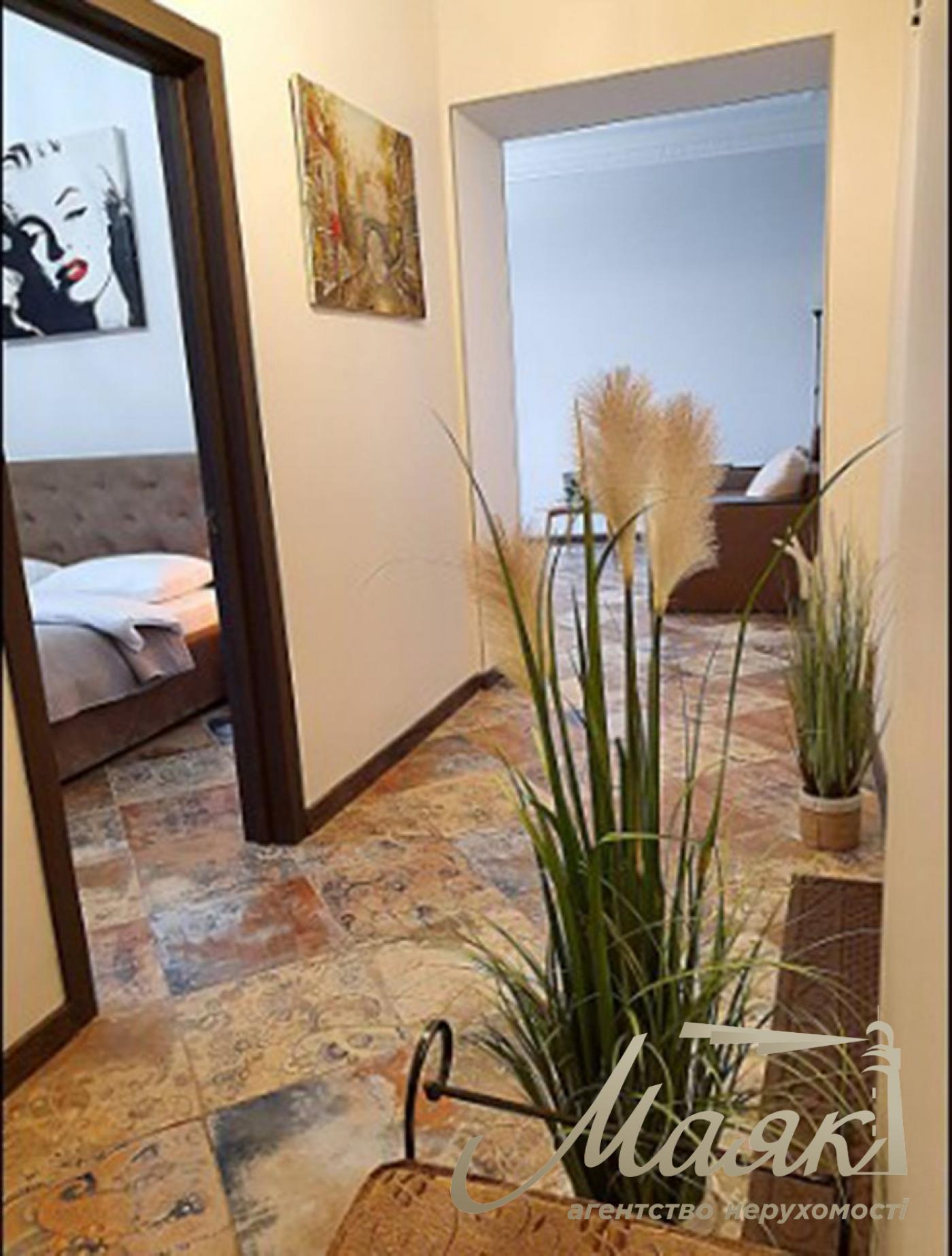 Аренда 3-комнатной квартиры ул. Софиевская 1/2, Майдан Независимости, Центр