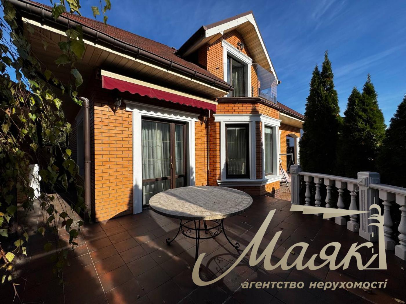 Продаж будинку на Русанівських садах у КМ "Селікатчик", пер. 5-ий Садовий