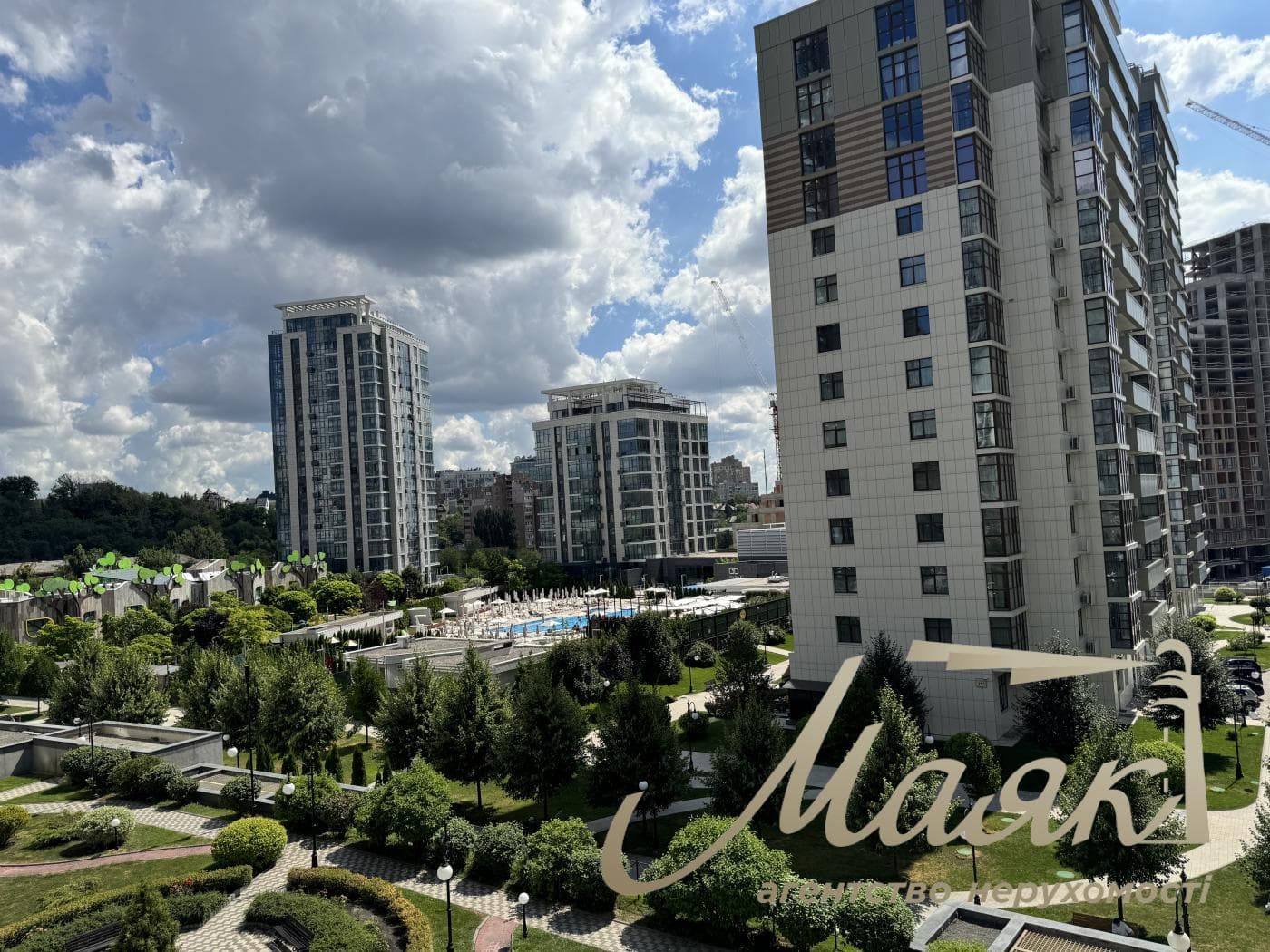 Продажа 3к квартиры 150м2 в ЖК Новопечерские липки, Драгомирова 17, Печерск, Киев
