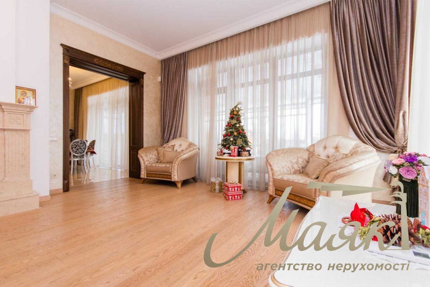 Продажа дома 280м2 на 15 сотках в Хотове., Авторский ремонт.