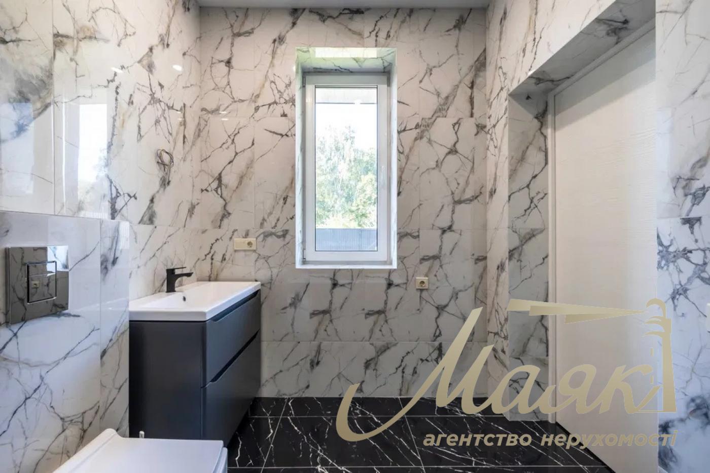 Sale of house in Kozin