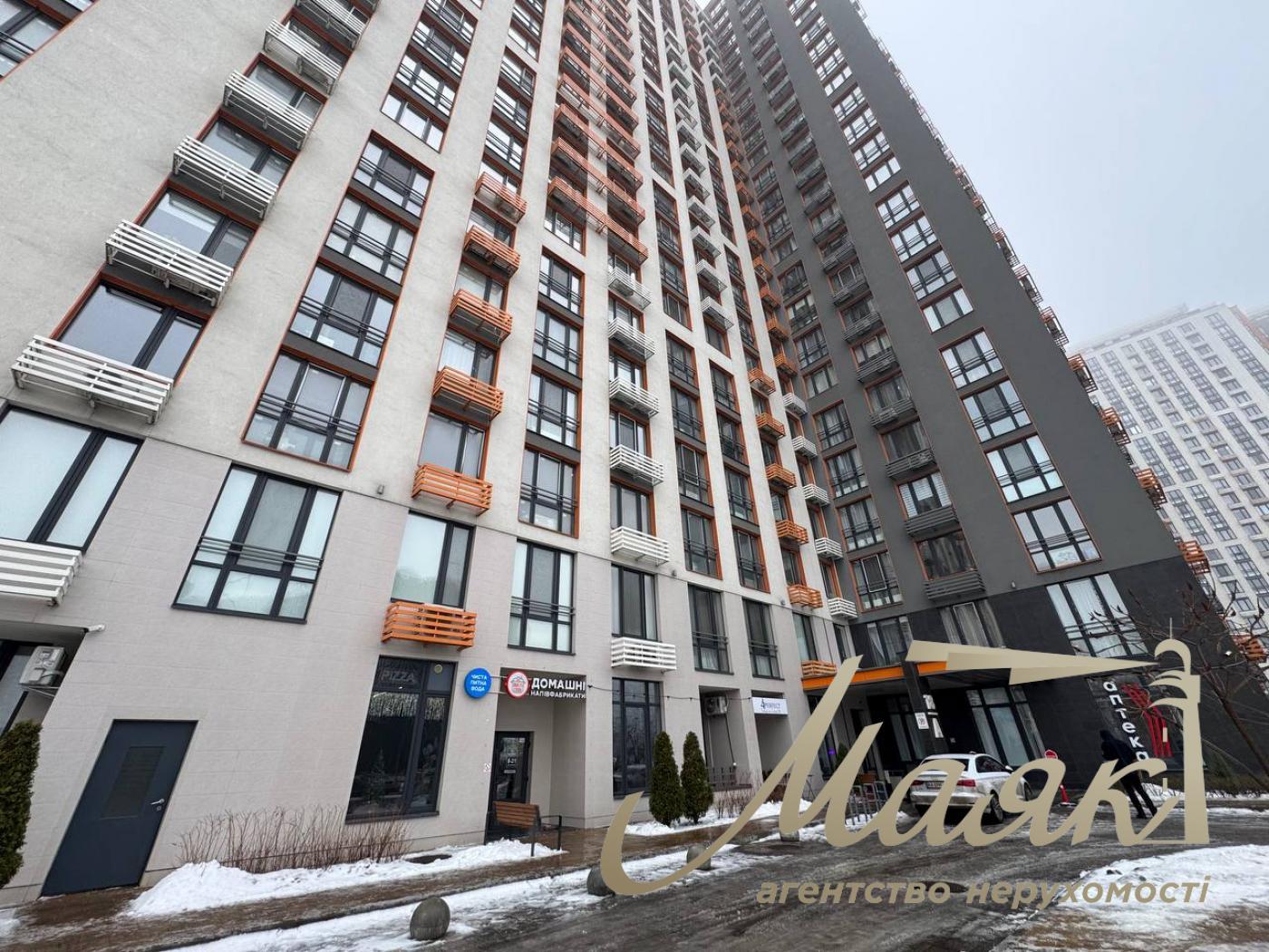 Оренда фасаду, 53м2, ЖК Севен, Осокорки