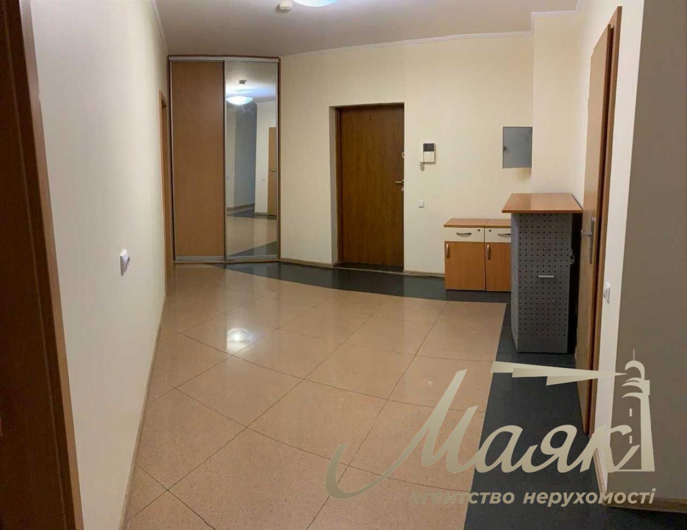 Аренда офисного помещения 170м2 возле м. Левобережная, ул. Окипной