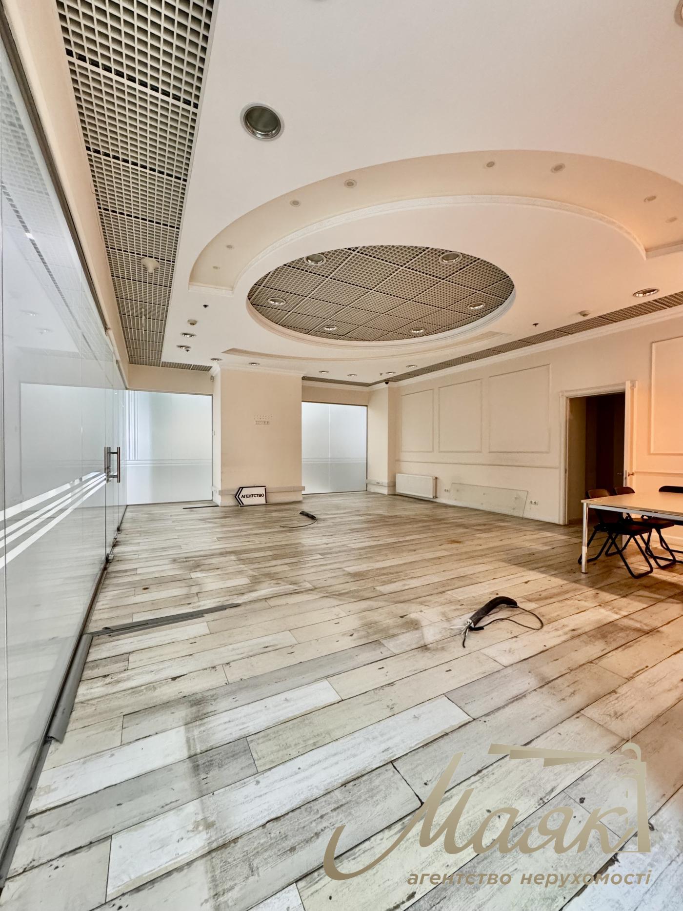 Rental of premises on the first floor of BC Leonardo, Bogdana Khmelnitskogo str.