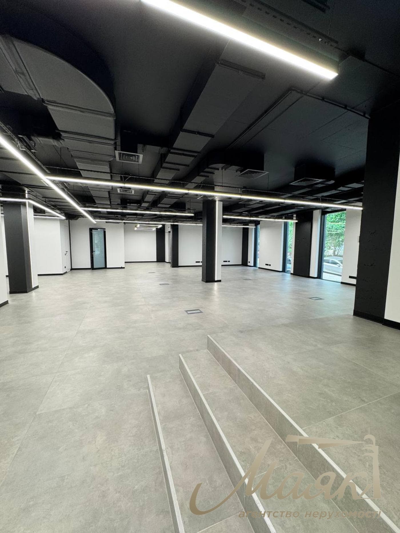Office space for rent: 282.6 m² in the G Park Business Center, a Class A business center in the Holosiivskyi District.