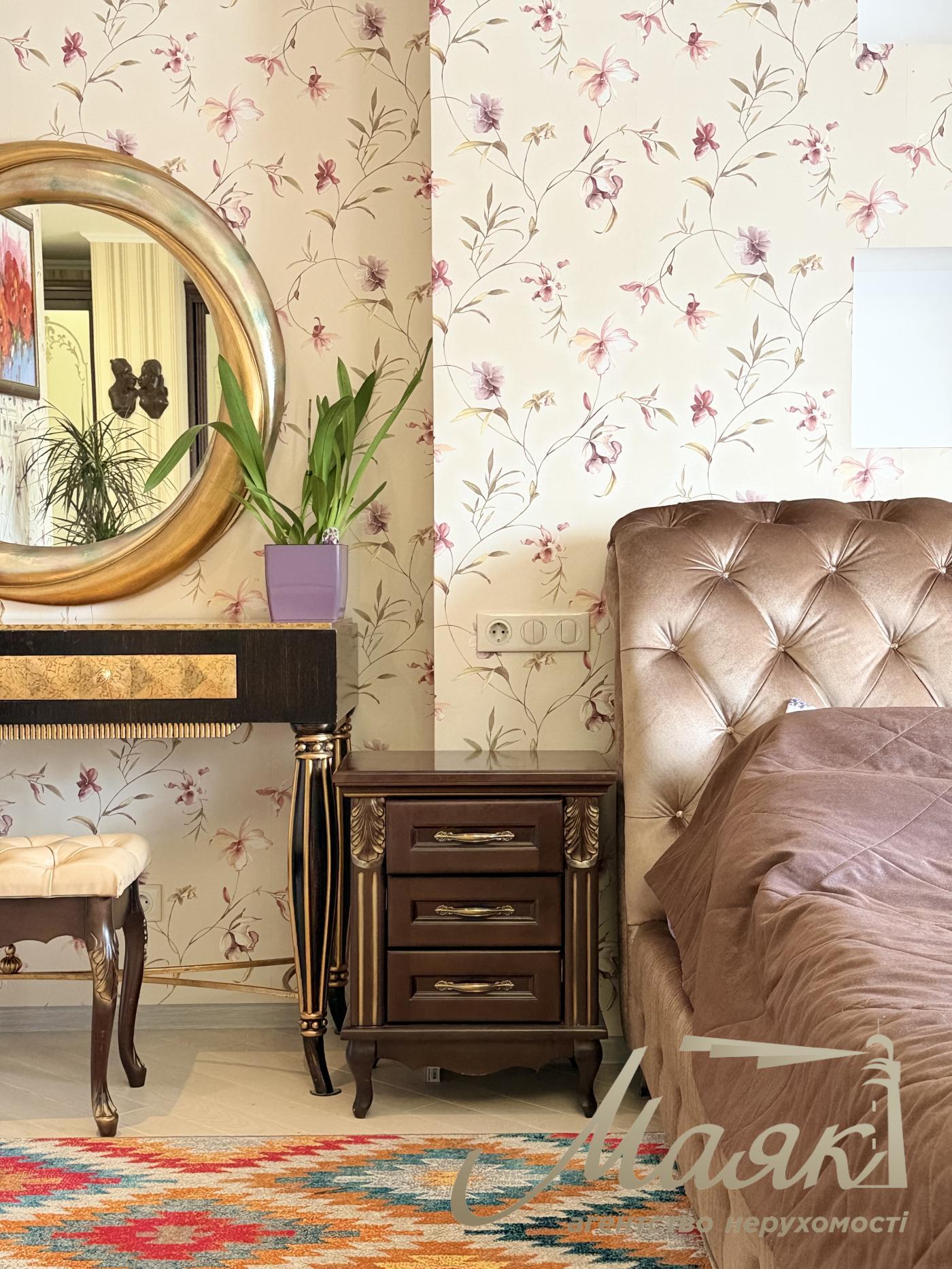 Rent 2-storey house 220m2 in. Ivankovici/Kruglyk, KG "Maetok"