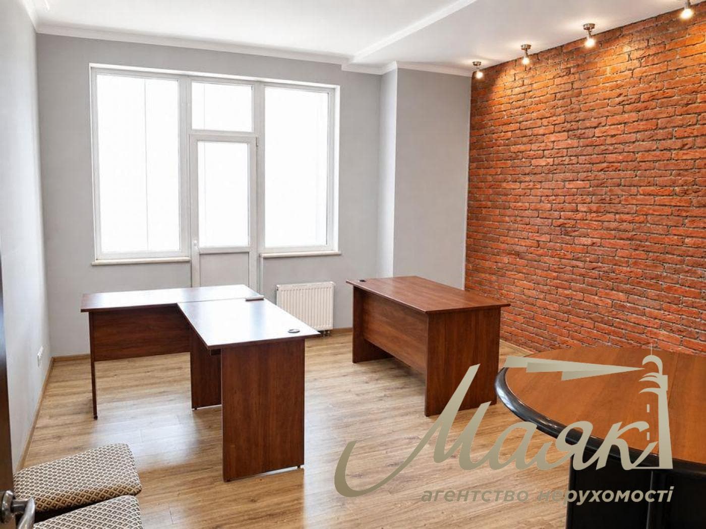 107.3 m² Office Space for Rent in the Prestige Hall Residential Complex, V. Tyutyunnik Street, Nizhny Pechersk