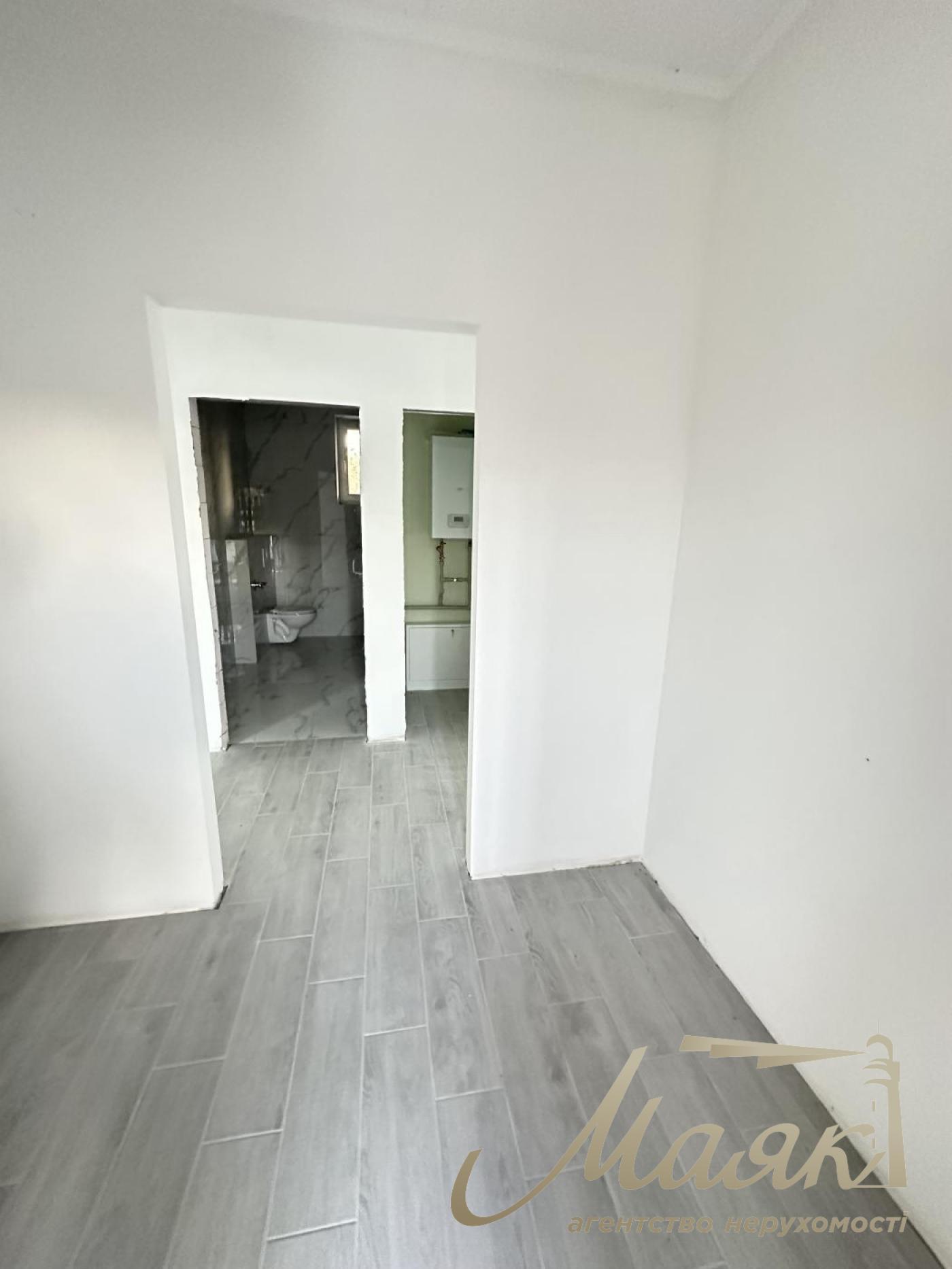 Sale 90m2 Duplex, Starye Petrovtsy, Zhovtneva st.