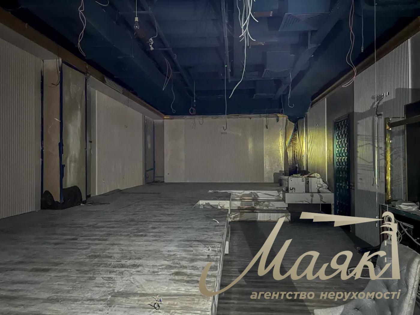 Commercial premises for rent 637m2 on Lesya Ukrainka 34, Pechersky district.