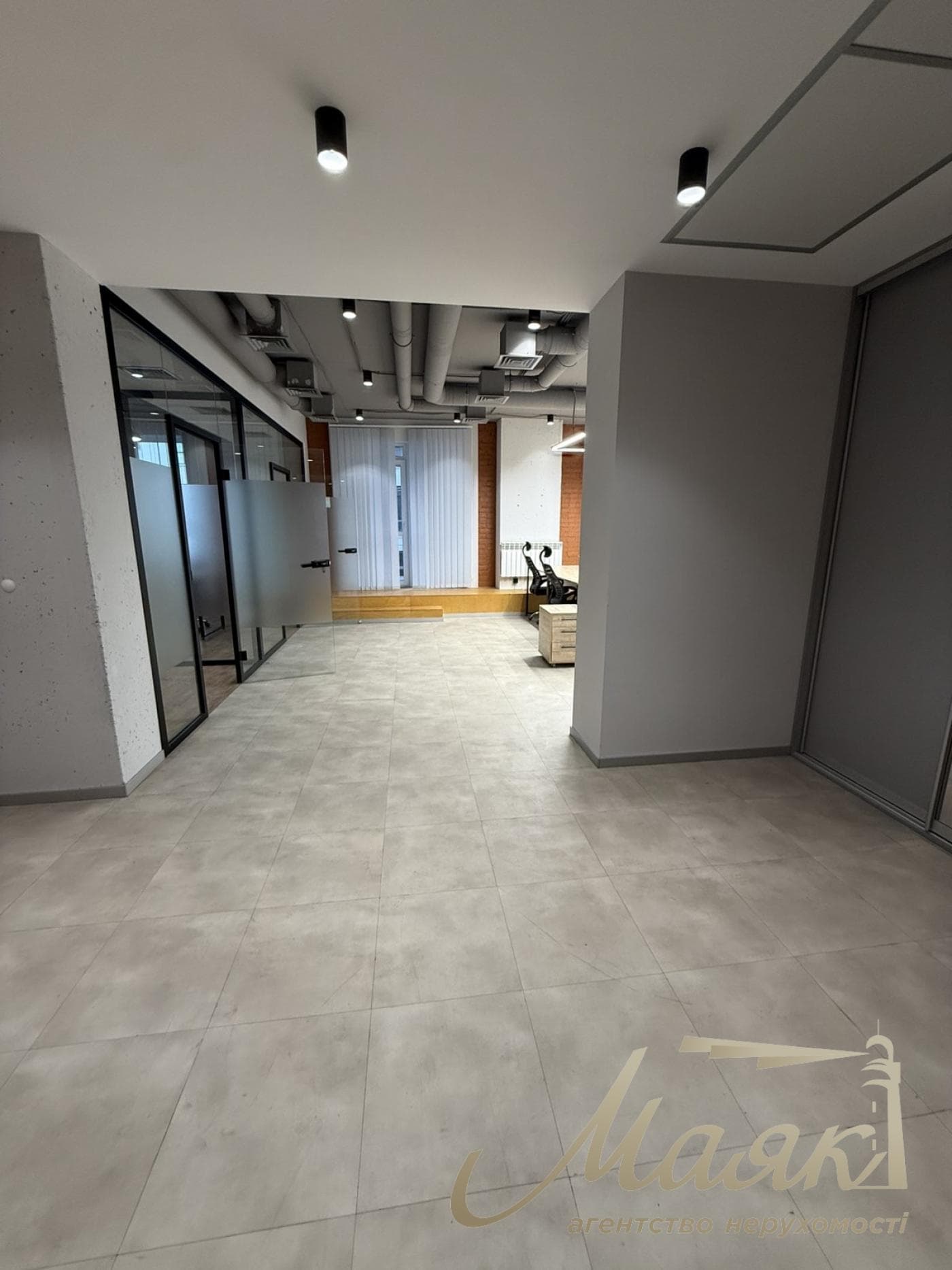 Rent a private office in the Delmar residential complex at 4-B Verkholyada Street, Pechersky District.