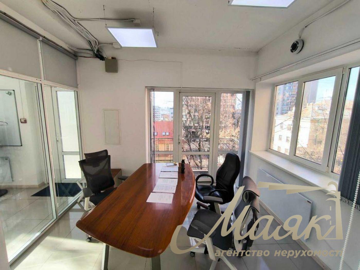 Office for rent 95 sq.m. Pechersk, Center