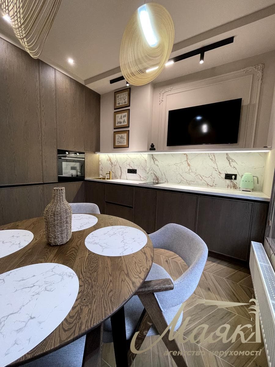 Продаж 2-кімнатної квартири площею 50 м² у ЖК «Новопечерські Липки», вул. Андрія Верхогляда (Михайла Драгомирова), 3