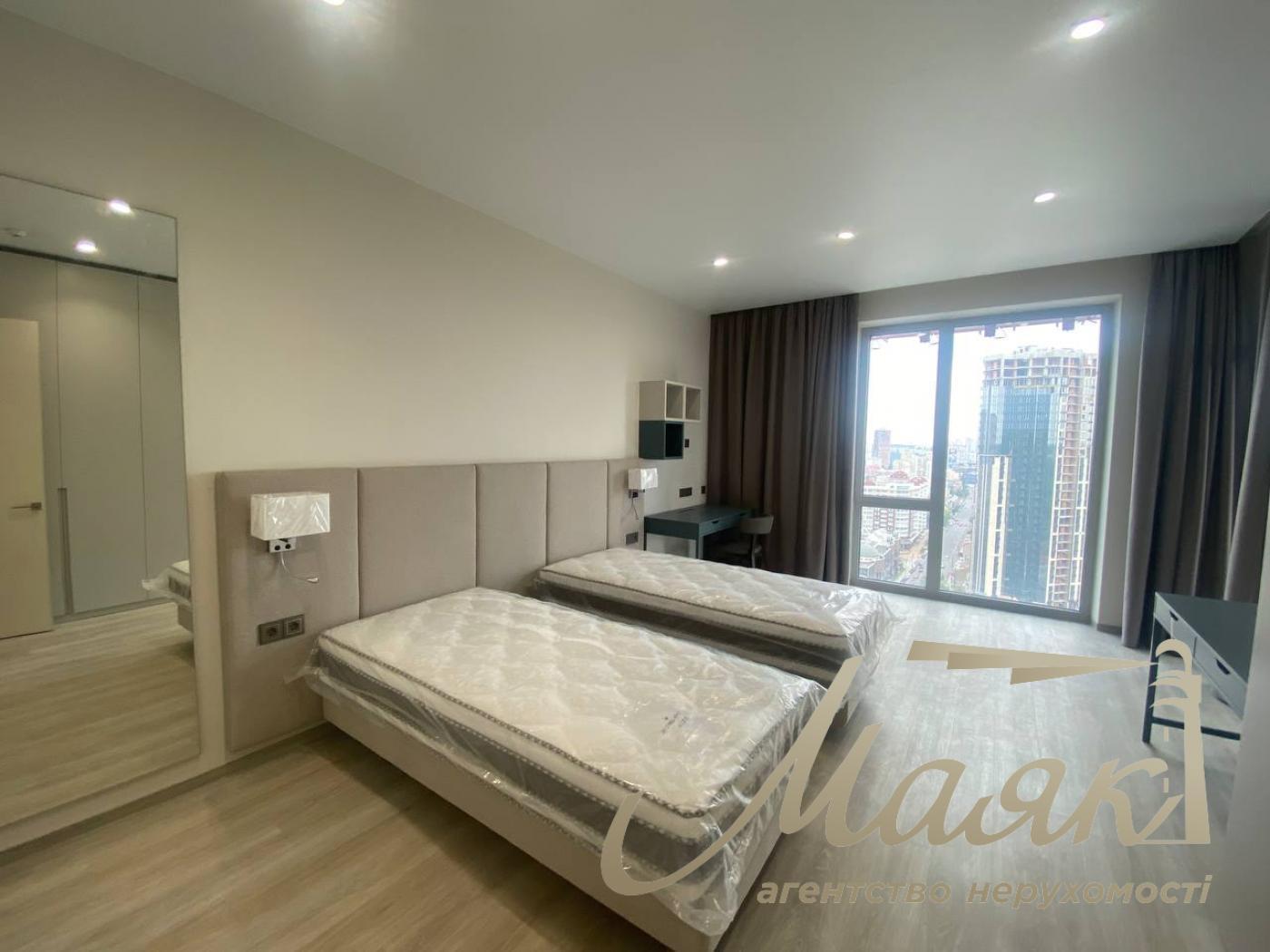 Rent of a three-story penthouse in the Atlantic residential complex at 118 Antonovich Street