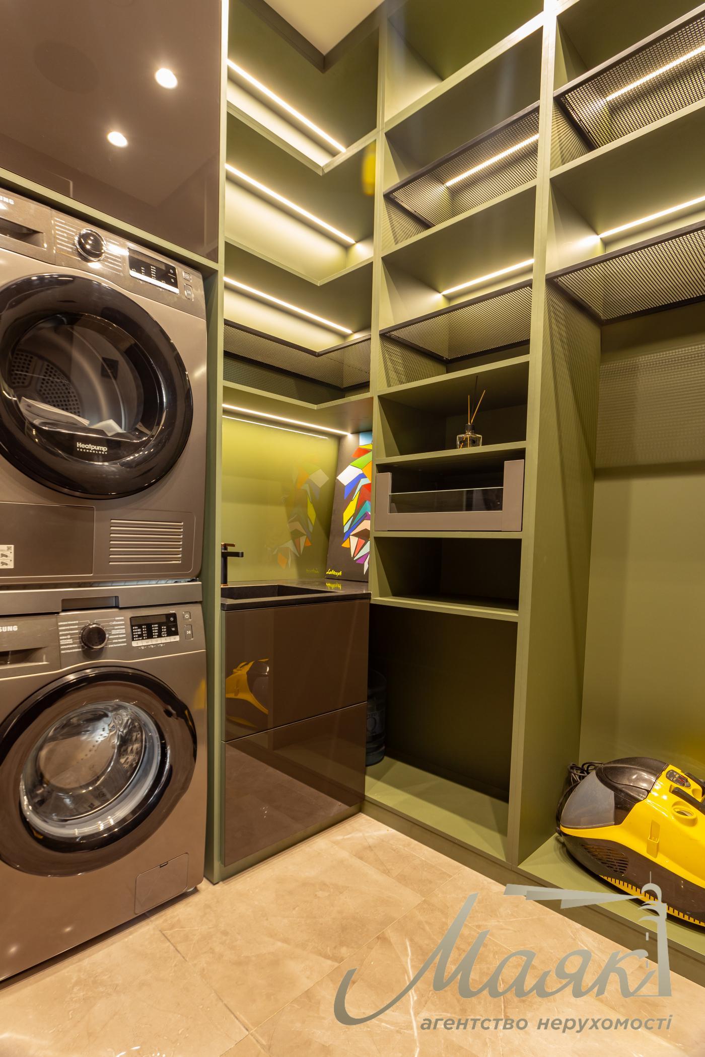 Продаж пентхауса 195 м² з терасою та дизайнерським ремонтом у ЖК Park Avenue VIP, Київ