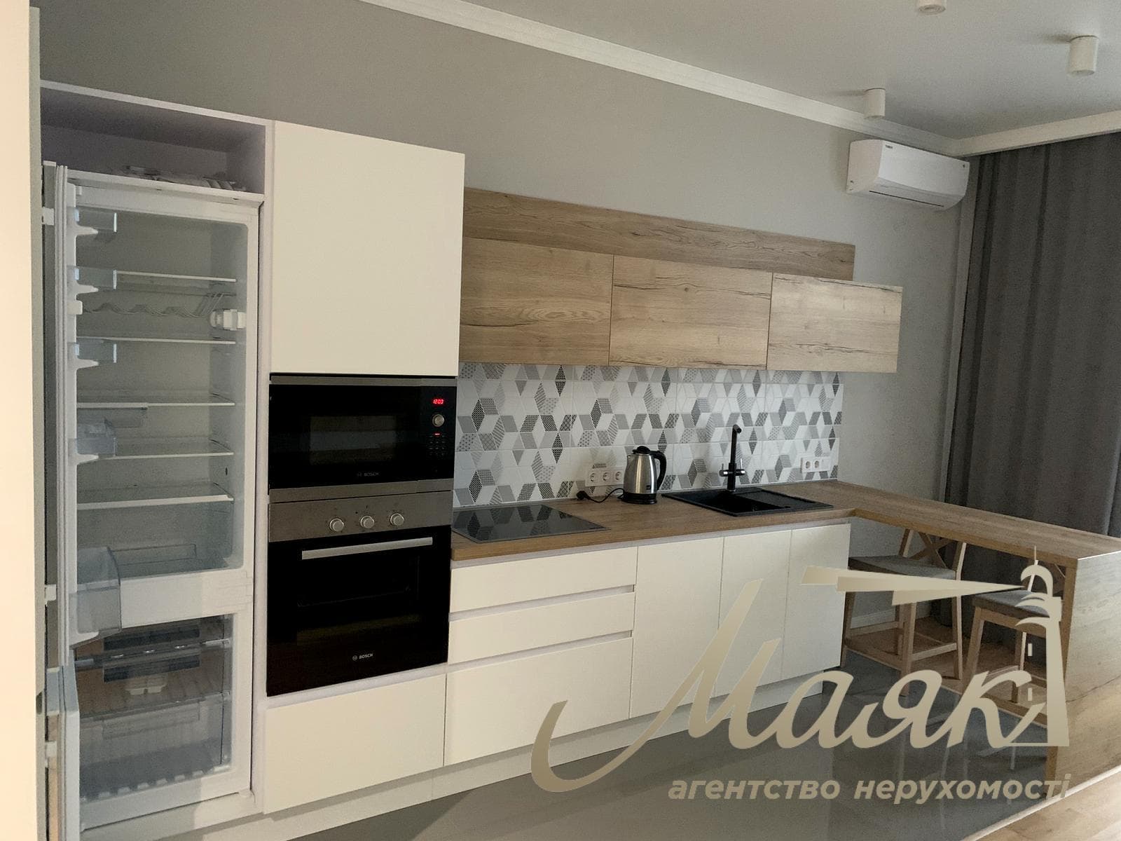 Оренда 1-кімнатної квартири площею 45 м² у ЖК «Французький квартал», вул. Василя Тютюнника (Анрі Барбюса), 51/1А