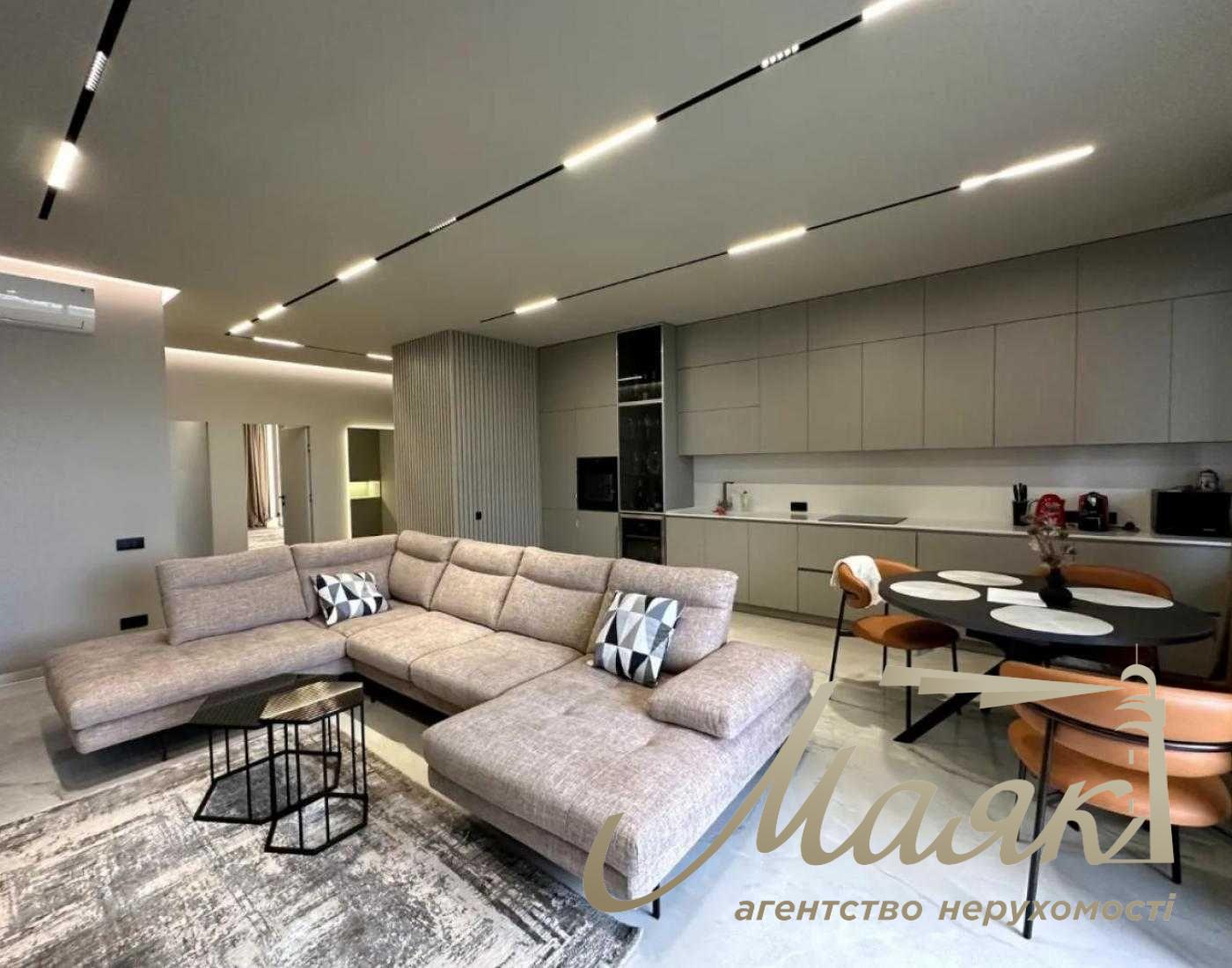 Продажа 2-комнатной квартиры 45м2  в ЖК «Французский квартал 2», Центр Киева, ул. Джона Маккейна, 3А, Печерский район.