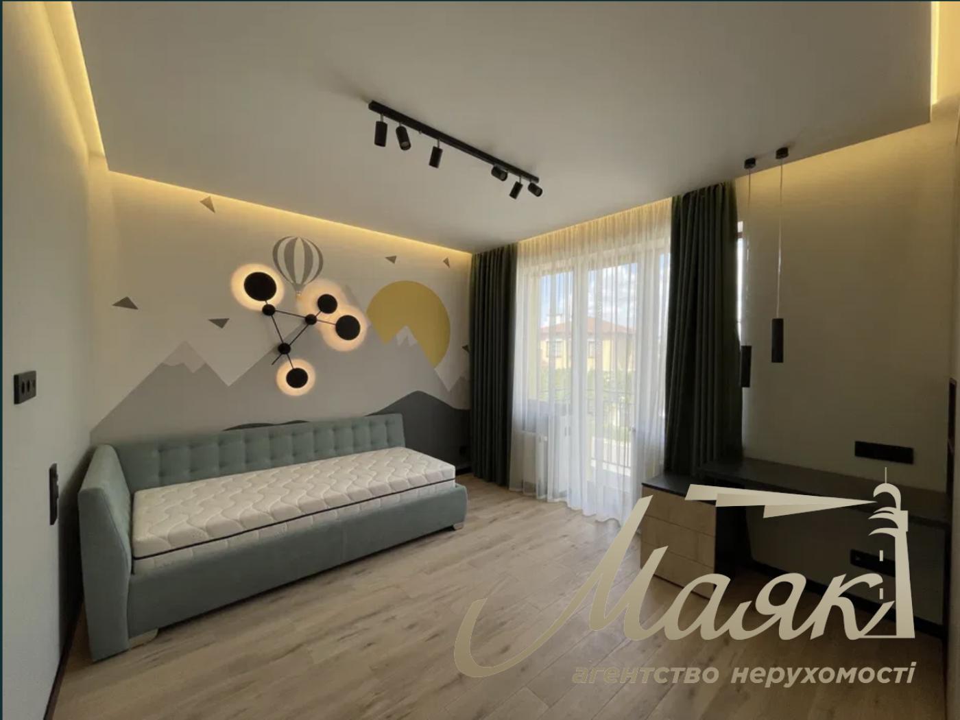 Оренда таунхауса 290 м2 , КМ Montana Village