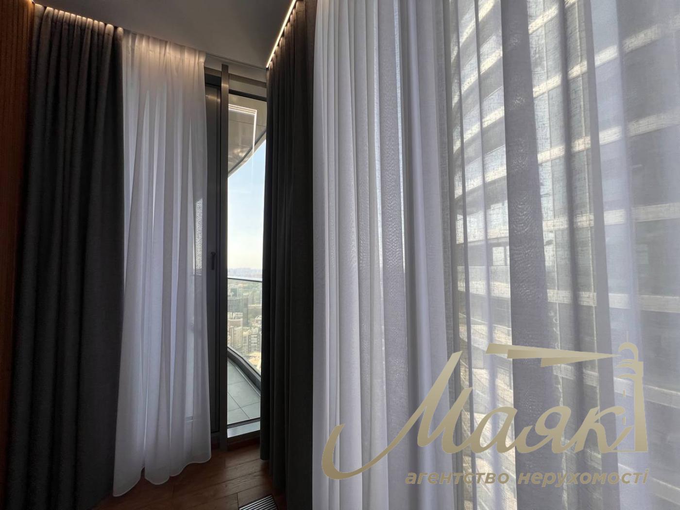 Sale of a 1-room apartment with a view, 63 m3 in the Taryan Towers residential complex
