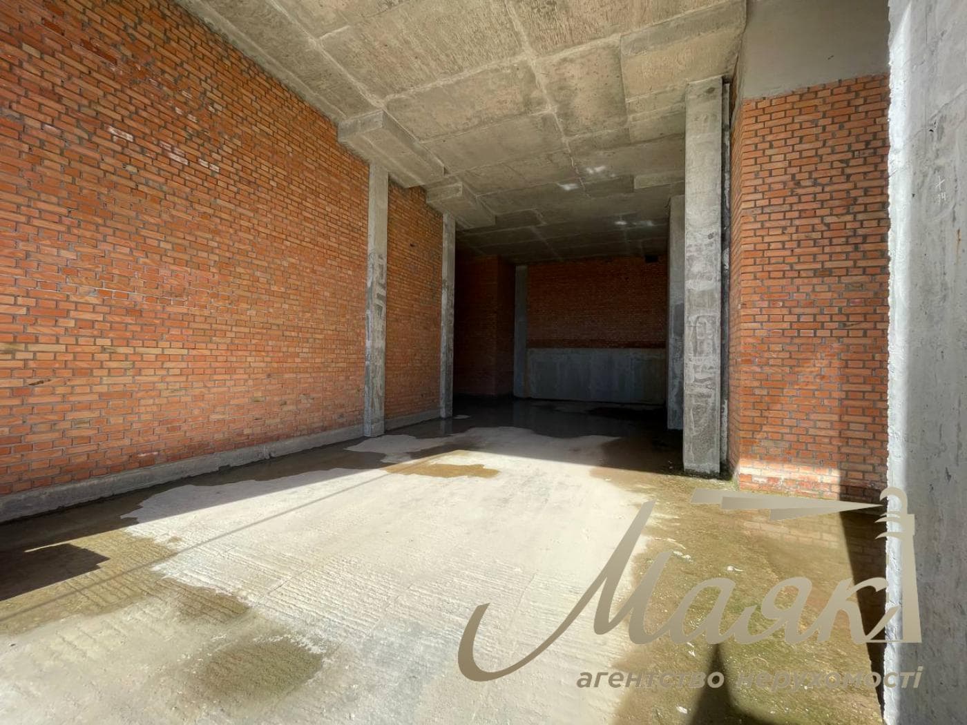 Commercial premises for sale 127.3 sq.m. OLEGIV Boutique Residence, Tatarka