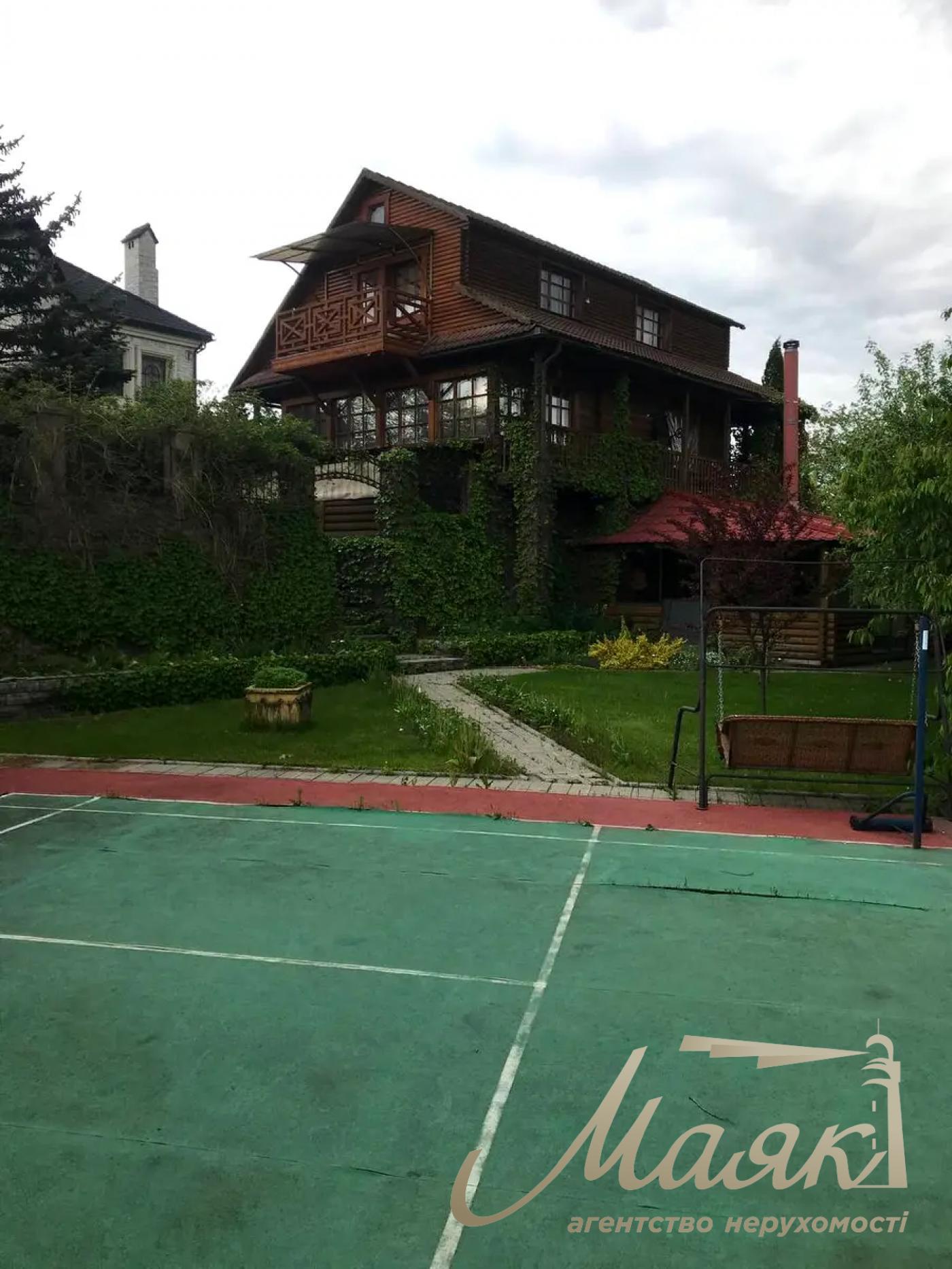 Продажа элитного дома 631м2 в Киеве, Голосеевский р-н, с.Вита-Литовская, пров. Залужный