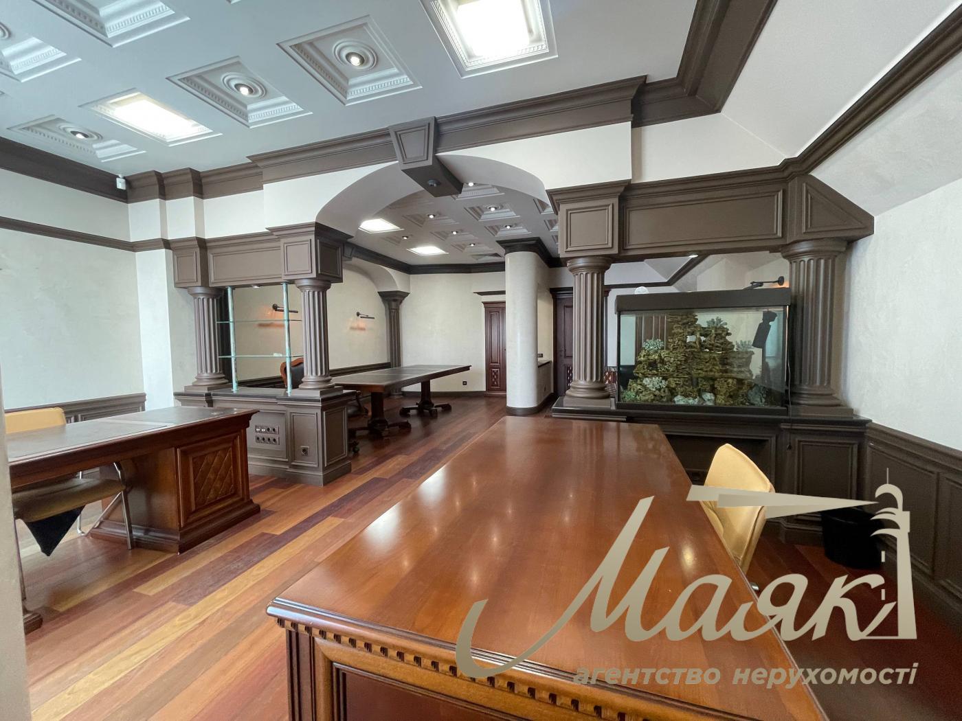 Оренда офісу 170м2 БЦ Сапфір, Хрестовий провулок 2 . Печерський район