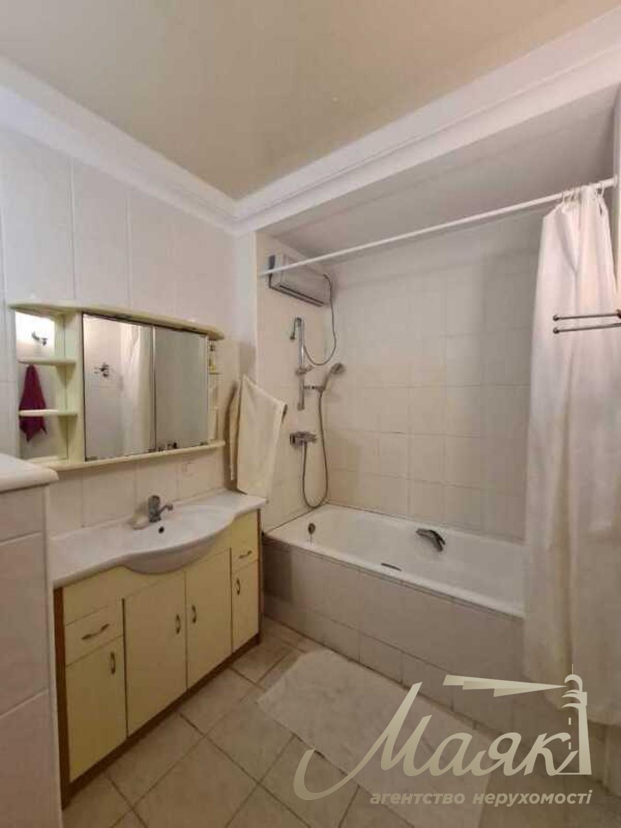 Sale of 2-level apartment 326 m2 st.Institutskaya 13/4 Khreshchatyk