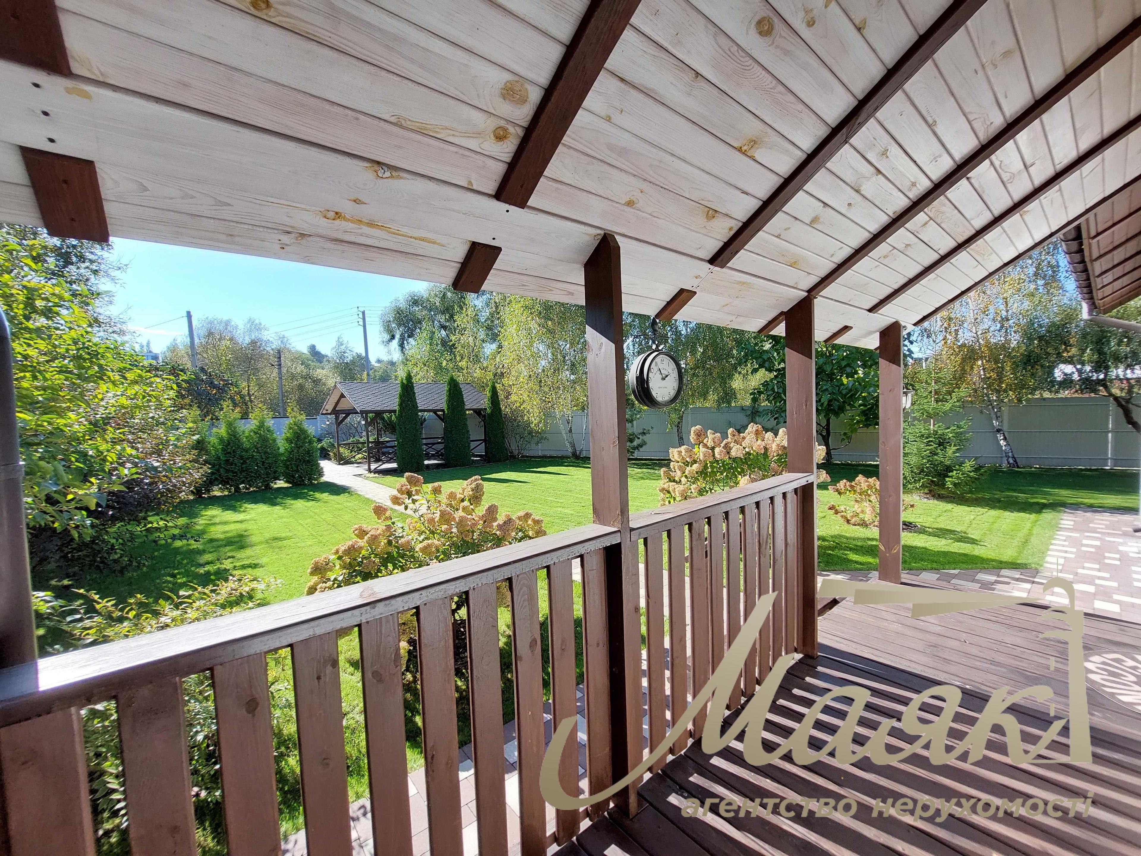 Продаж будинку з ремонтом 147м2 у Лісниках, біля озера.