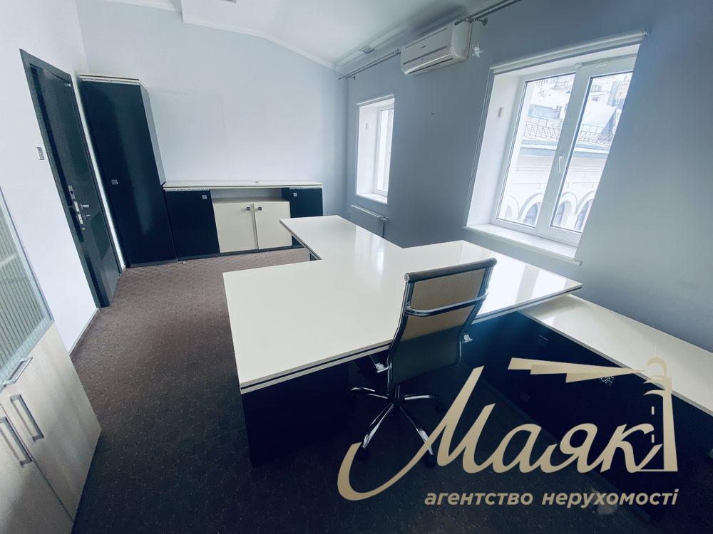 Оренда офісу в центрі (Софіївська площа), вул. Володимирська