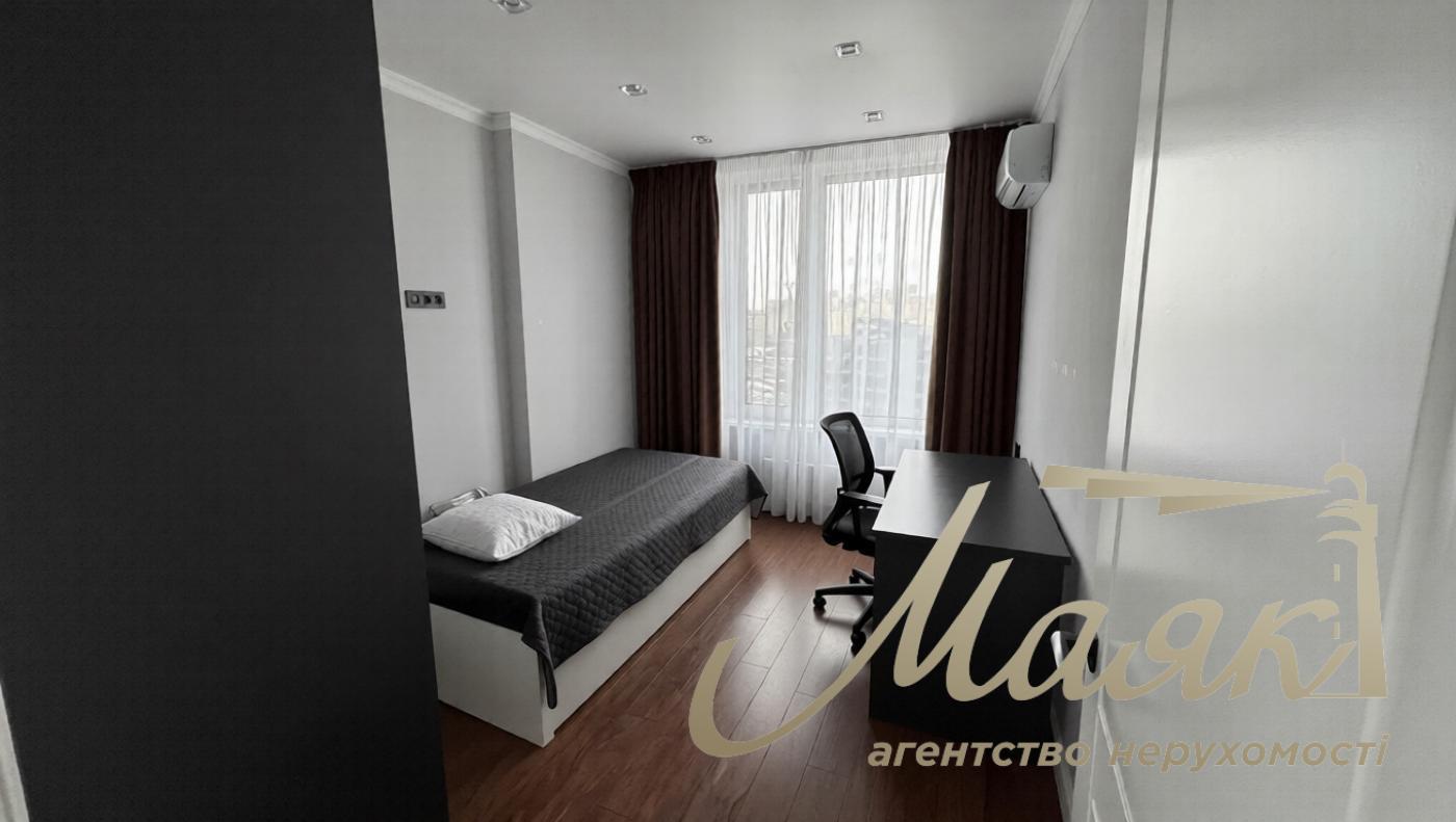 Продаж 3-кімнатної квартири в ЖК Seven, Дарницький район, Київ