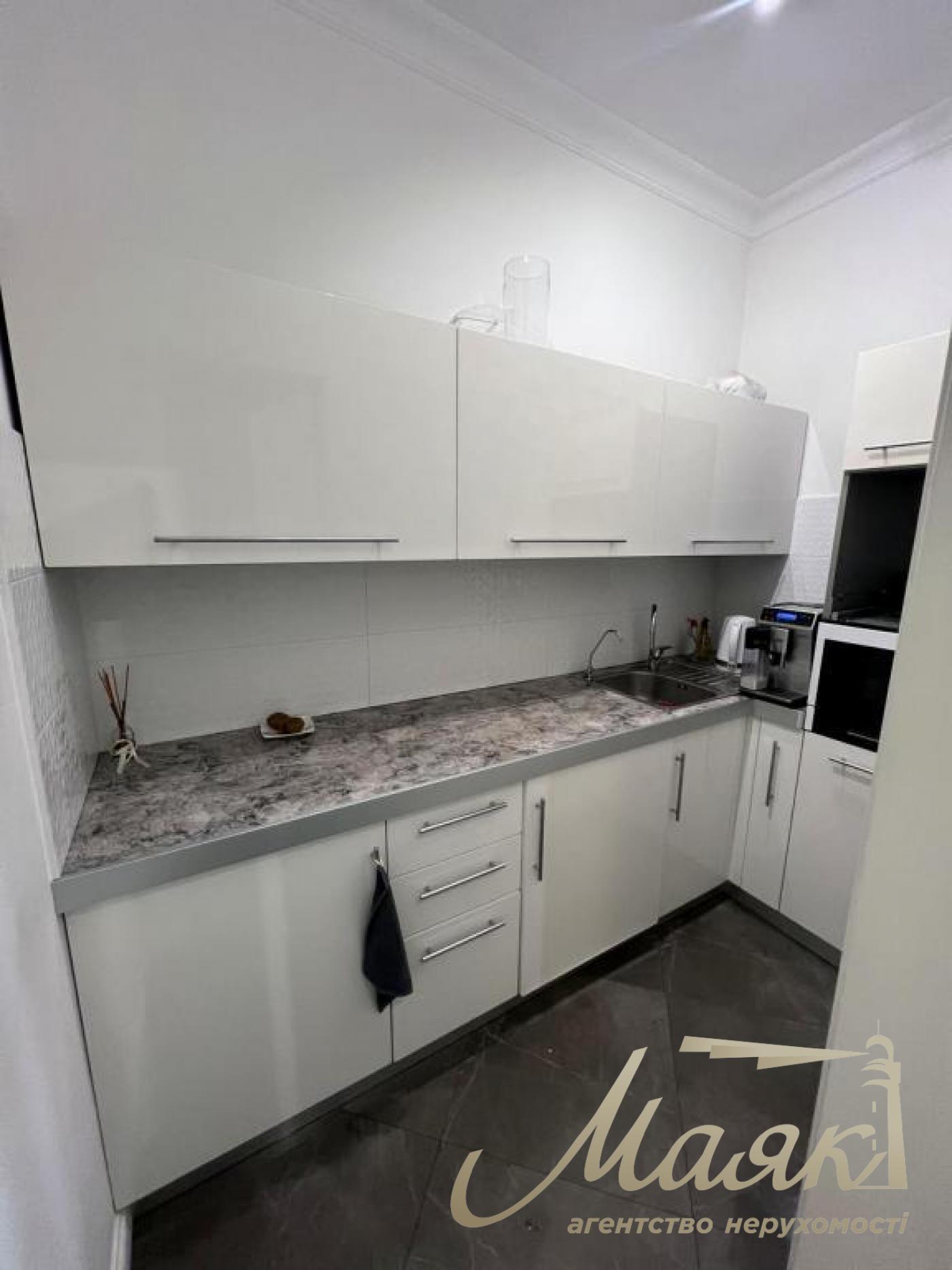 For sale office space 80 sq.m.sq. Residential Complex Boulevard of Fountains