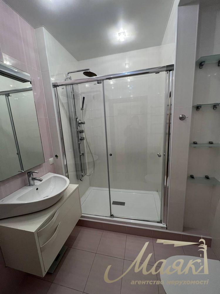 Оренда 4-кімнатної квартири, стм. Печерська, Печерськ, Київ