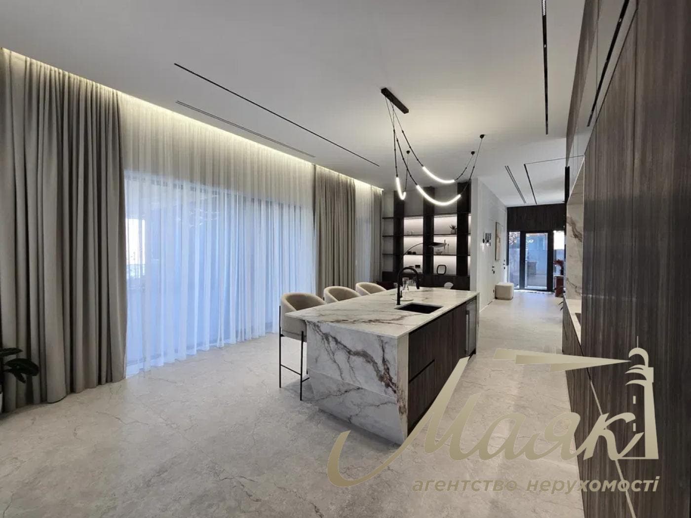 Продаж 3-поверхового будинку площею 350 м², Ходосівка, КГ «Нова Ходосівка»